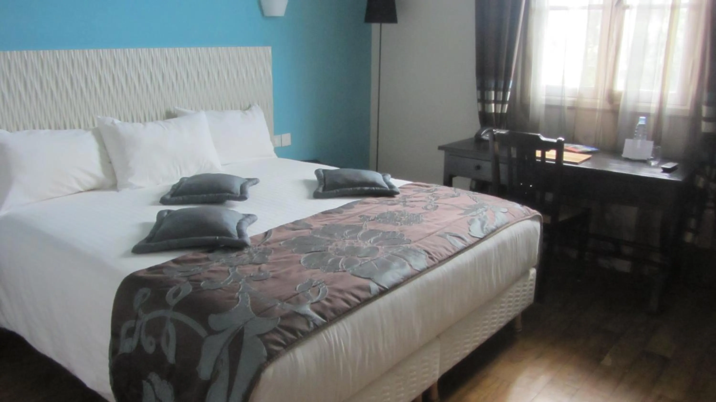 Photo of the whole room in Villa Angélique - Hôtel classé Monument Historique