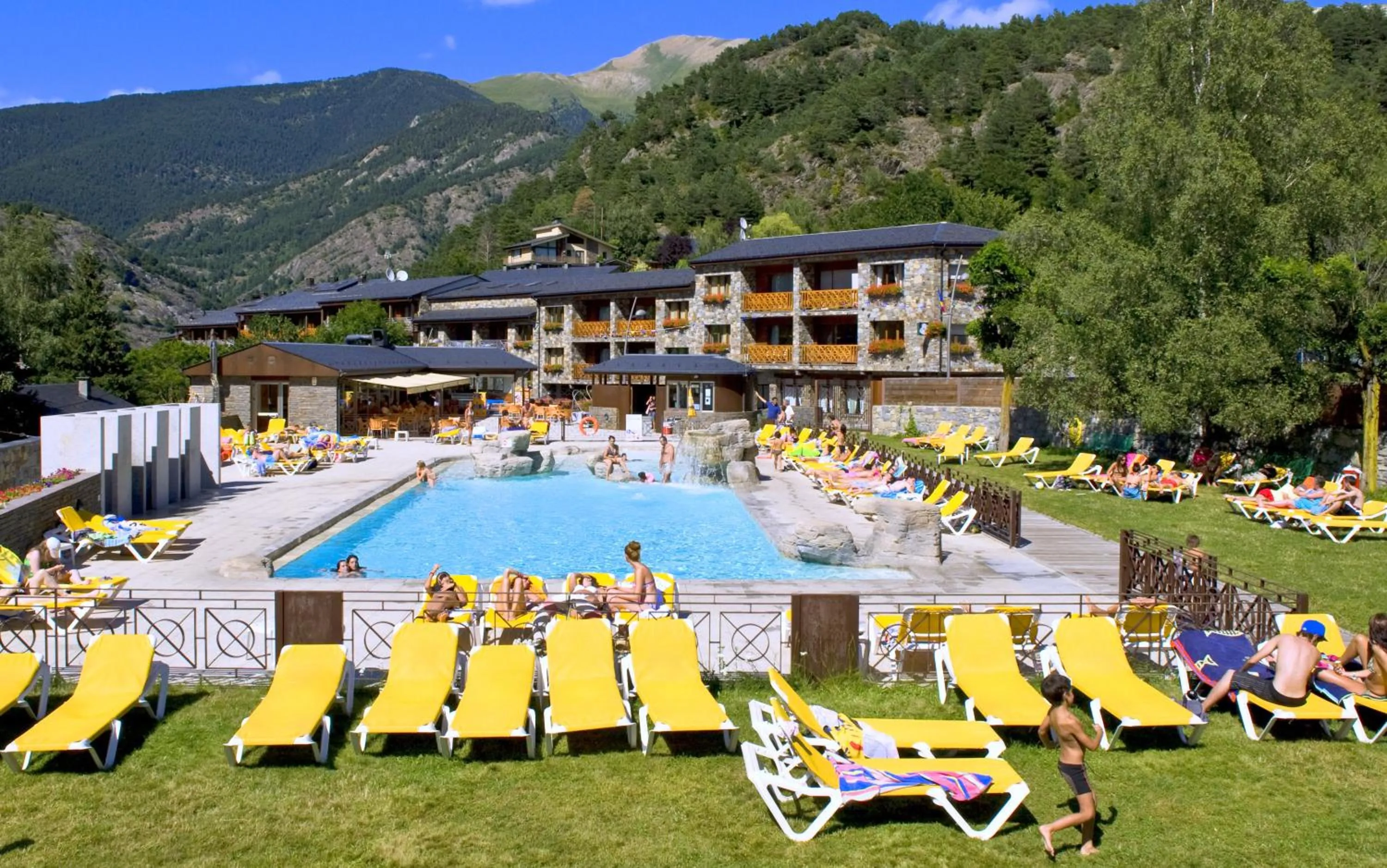 Facade/entrance in Apartaments Giberga