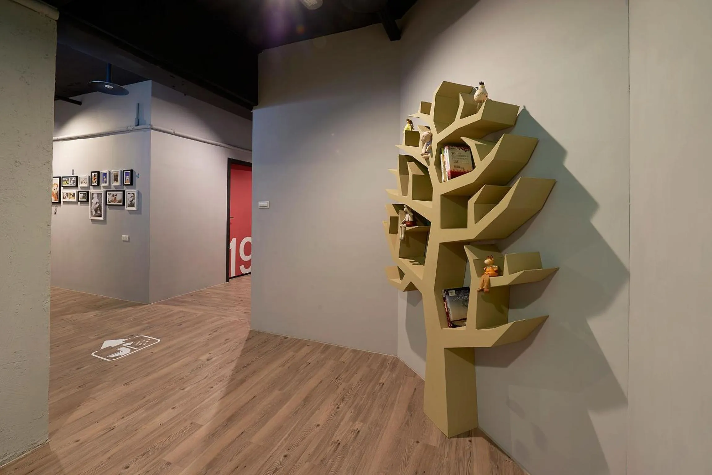 Decorative detail in Ease Single Inn