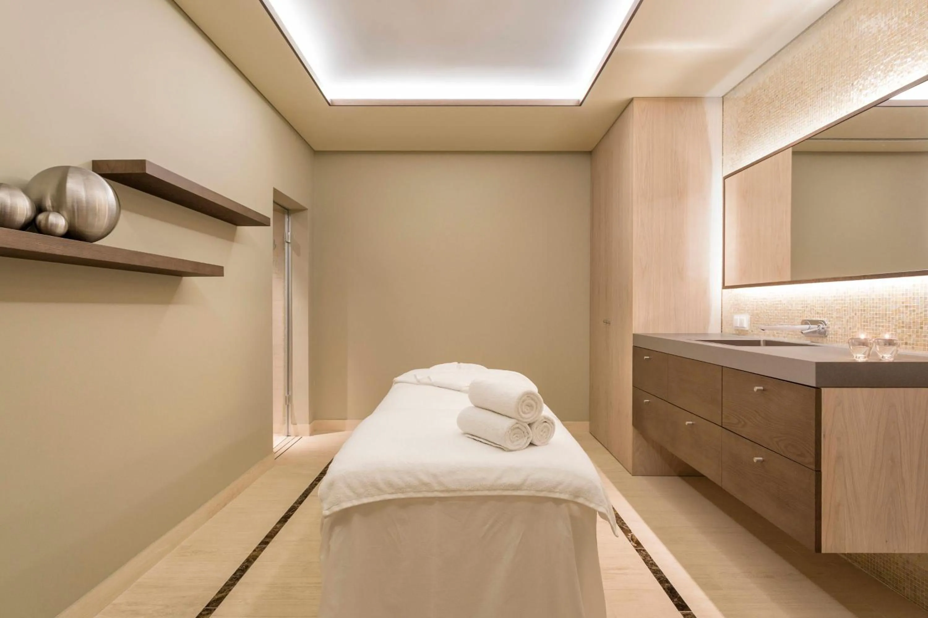 Spa and wellness centre/facilities, Bed in Pine Cliffs Ocean Suites, a Luxury Collection Resort & Spa, Algarve