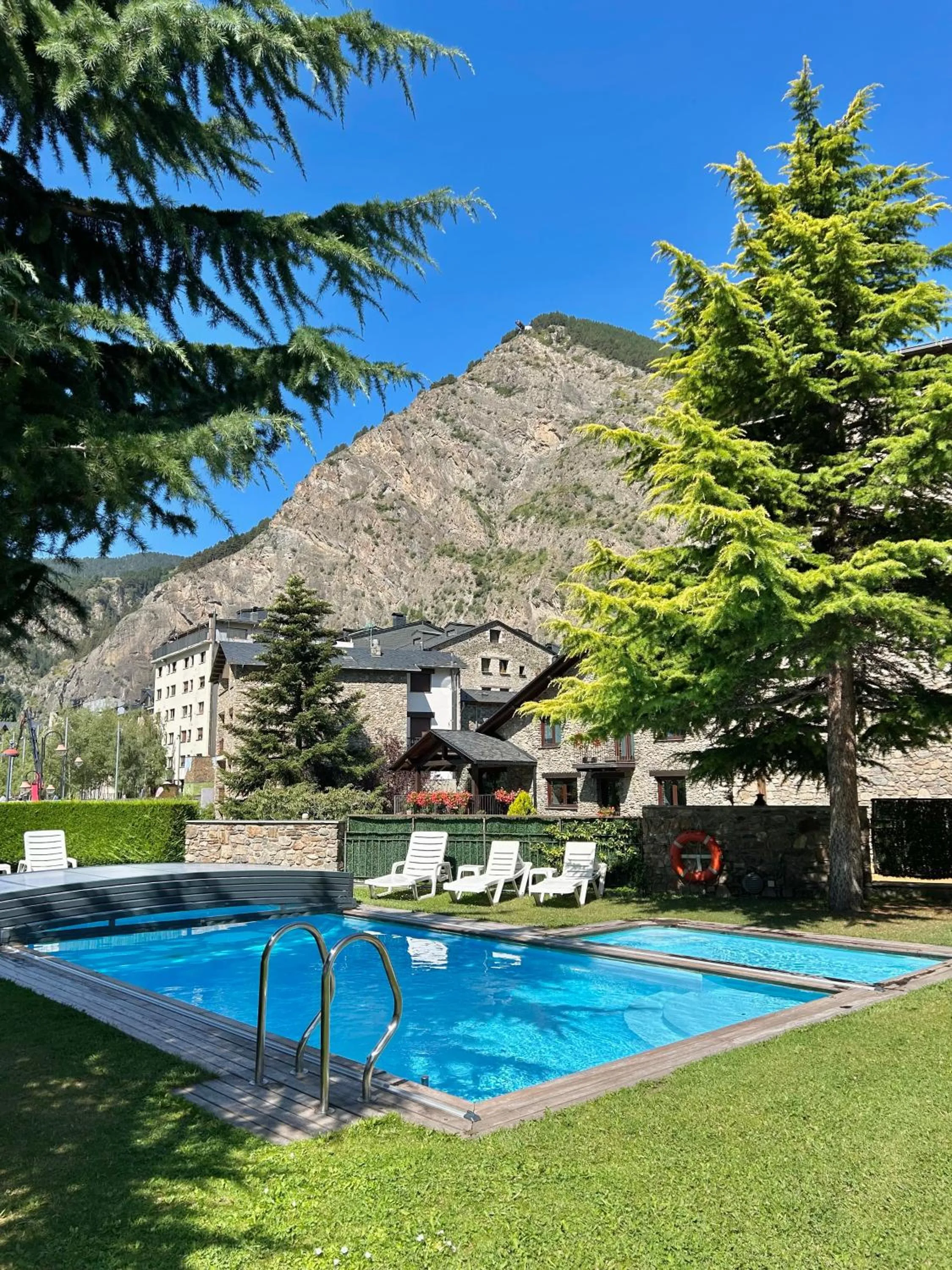 Swimming pool in Hotel Bonavida