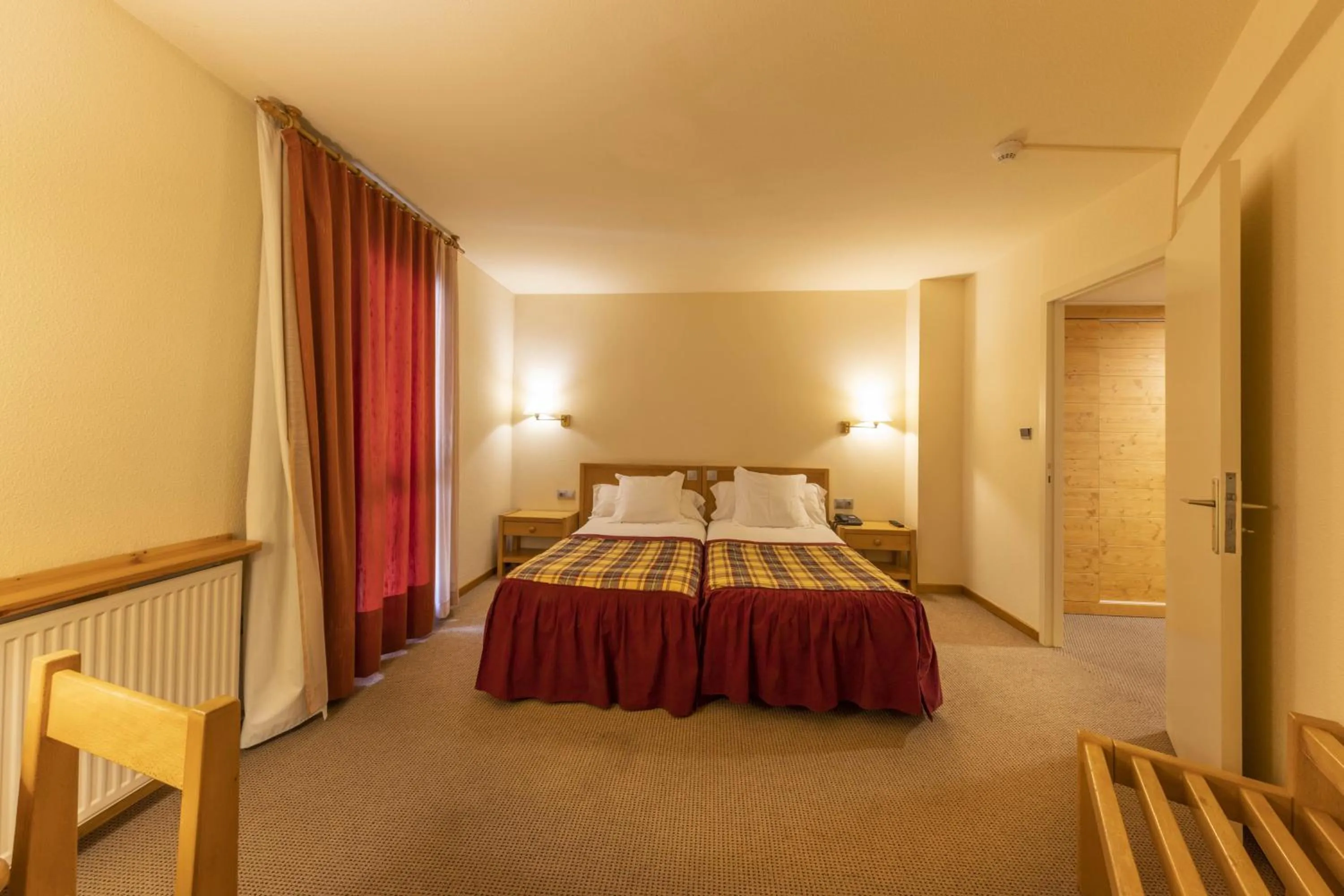 Bedroom, Bed in Hotel Bonavida