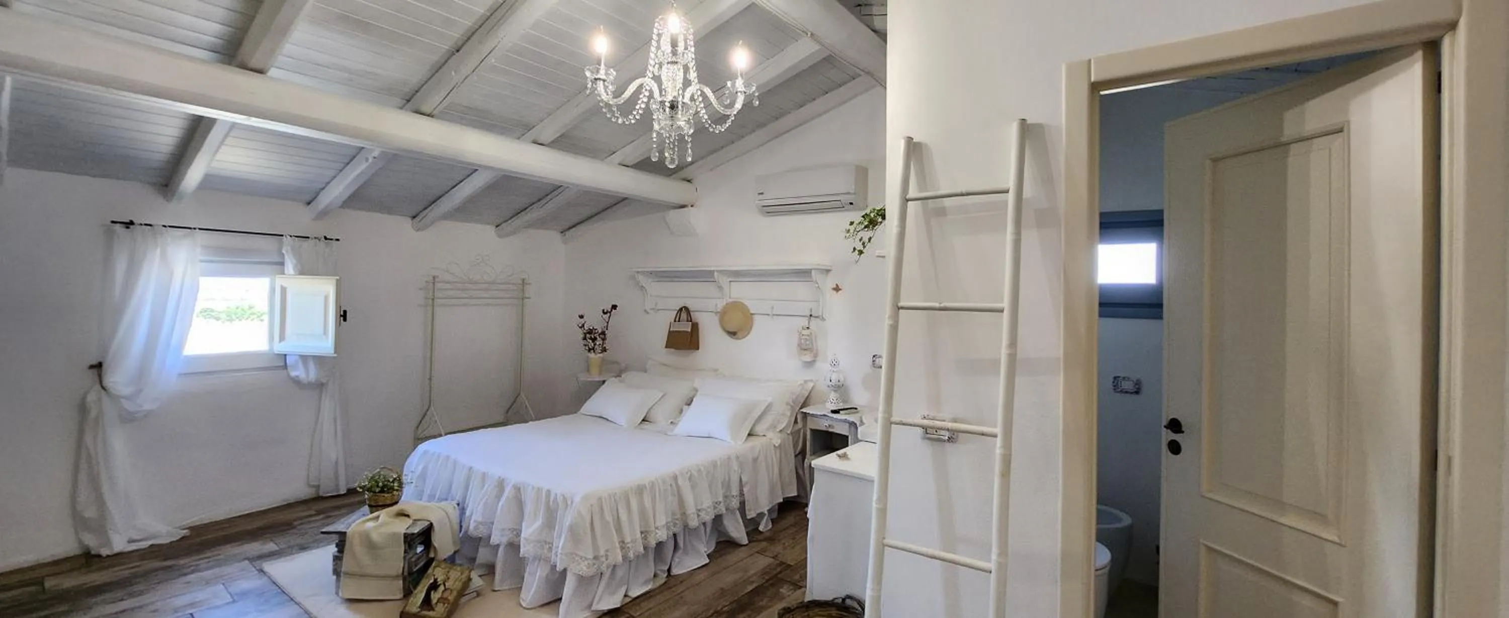 Bed in Masseria Violante Boutique Hotel