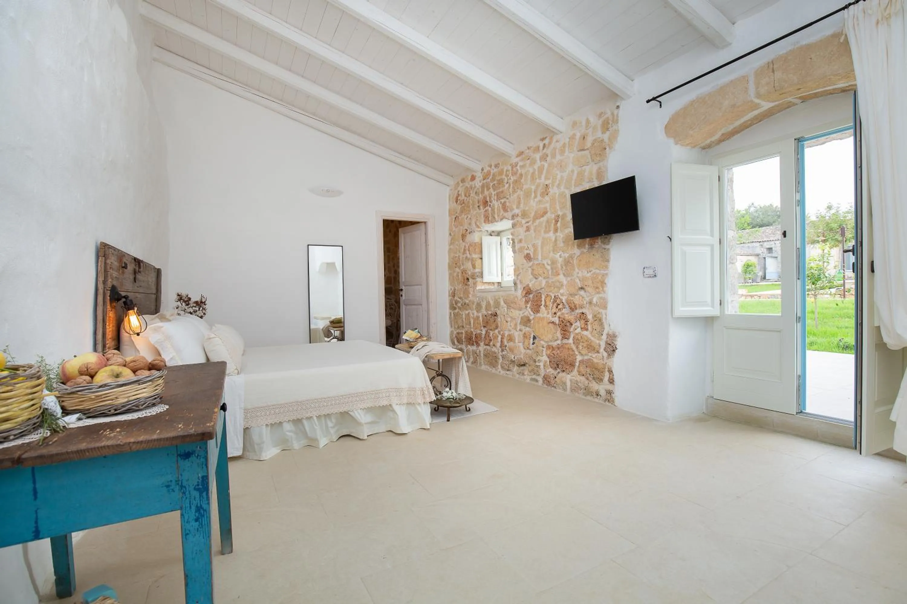 Photo of the whole room in Masseria Violante Boutique Hotel