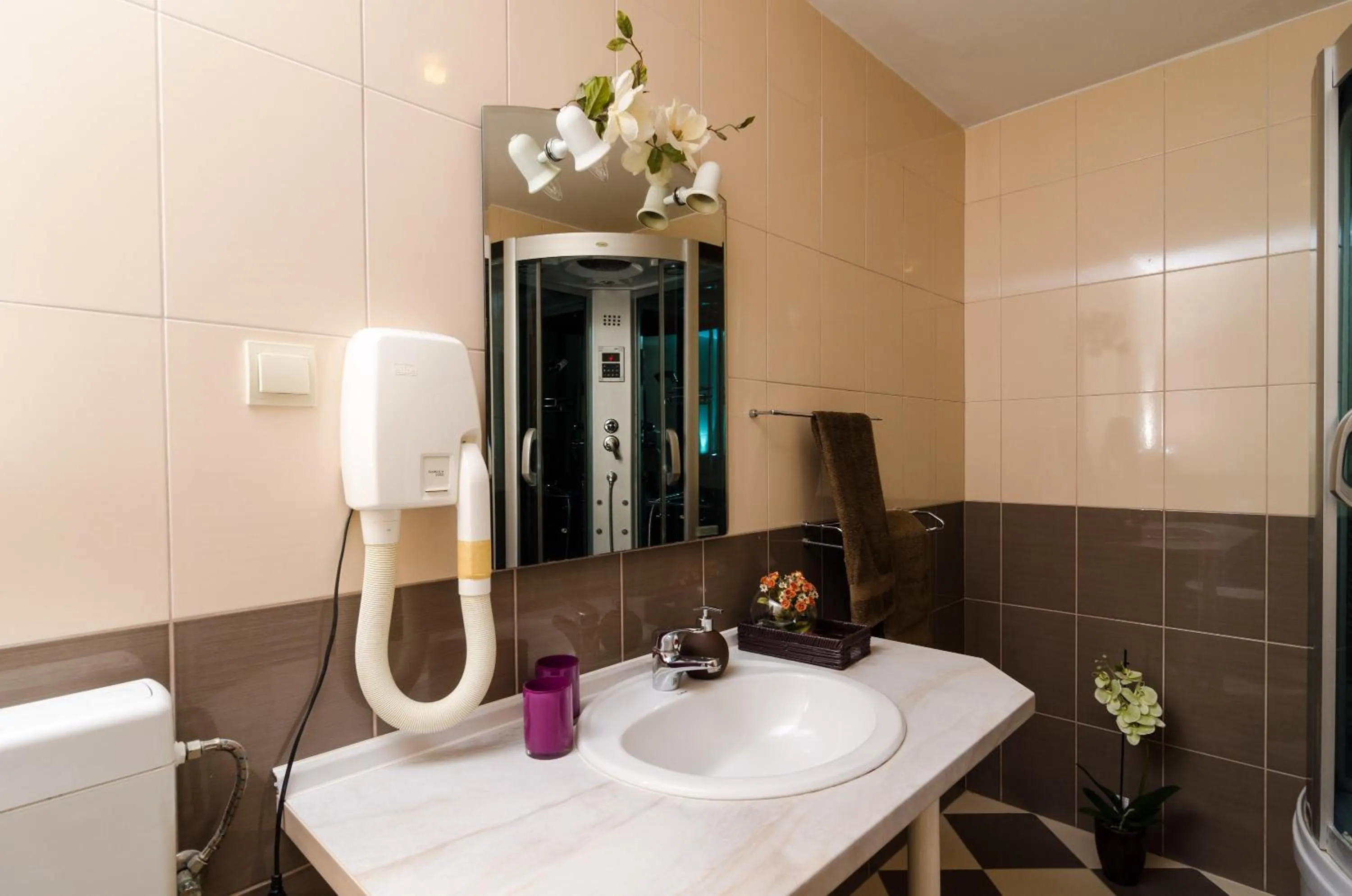 Bathroom in Apartments Bell Memories