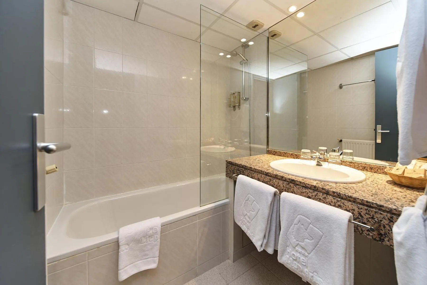 Bathroom in Hotel & SPA Llop Gris