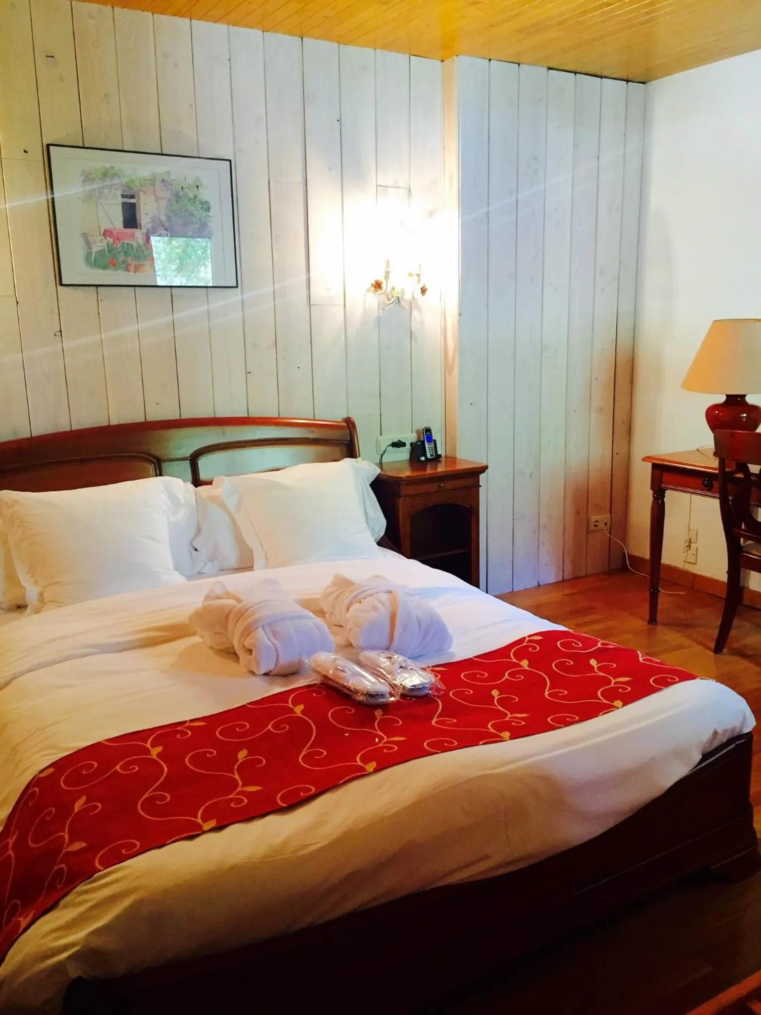 Bedroom, Bed in Hotel & SPA Llop Gris