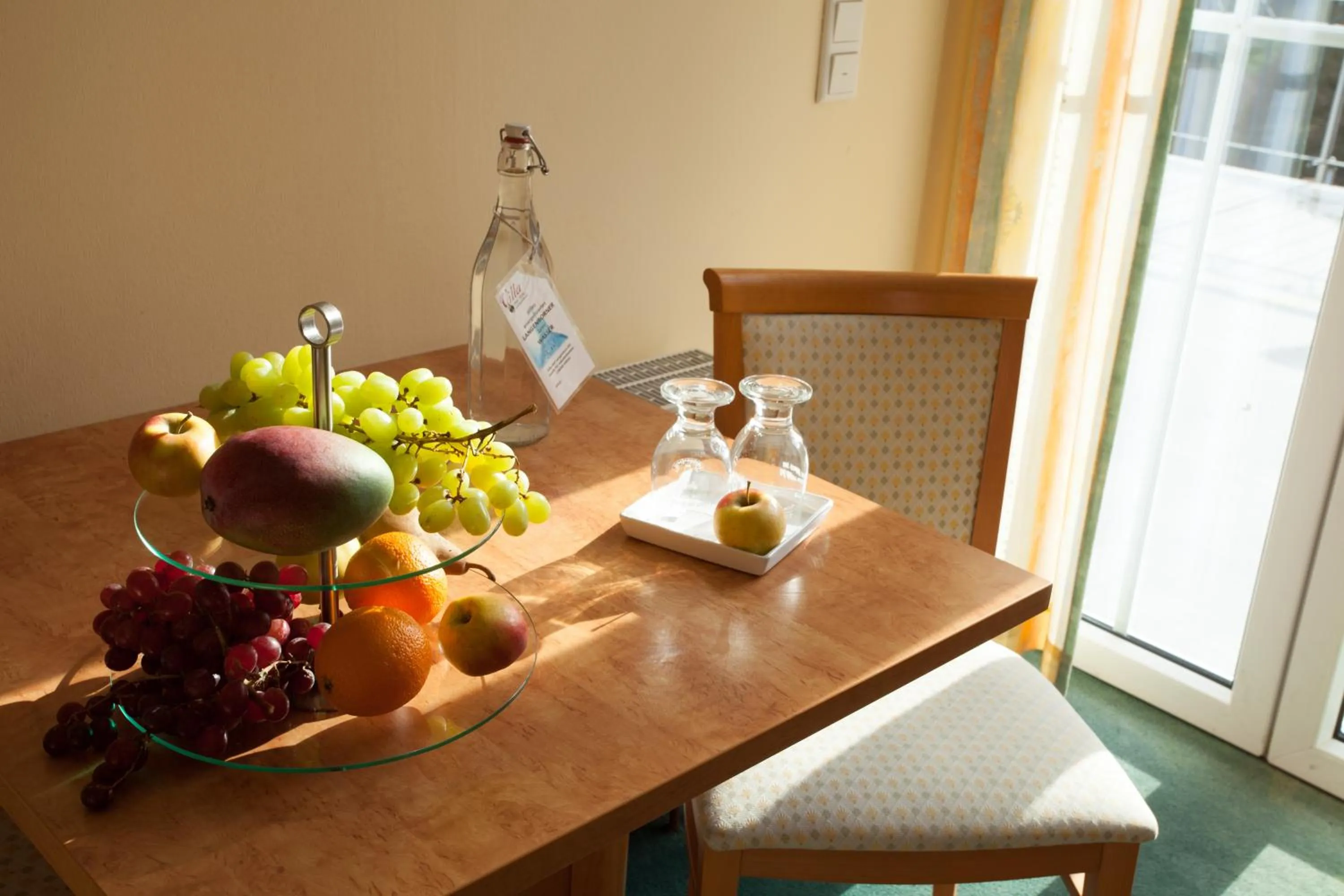 TV and multimedia in Hofgut Langenborn Wohnen auf Zeit möblierte Apartments Aschaffenburg Alzenau Frankfurt