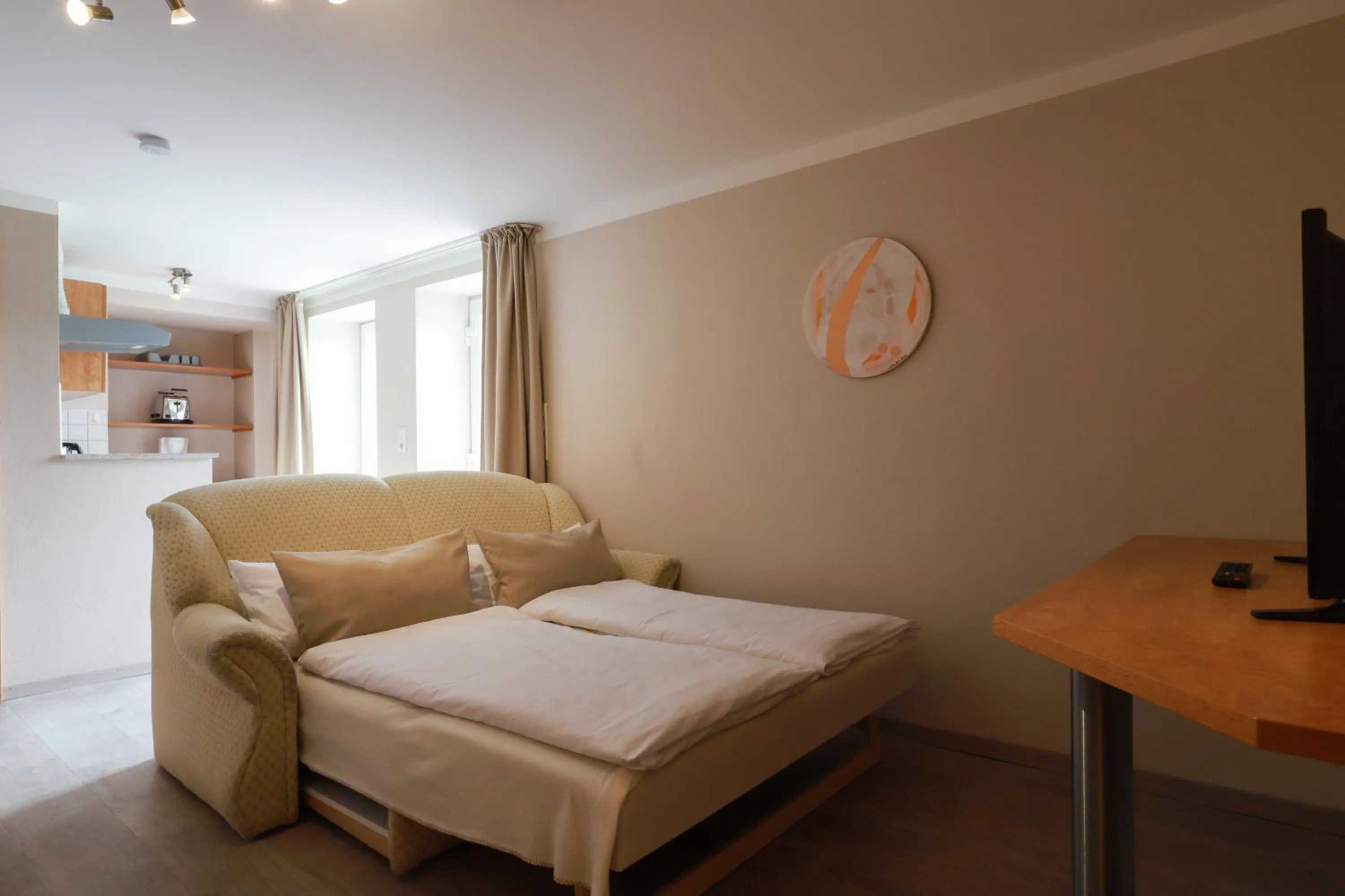 Bed in Hofgut Langenborn Wohnen auf Zeit möblierte Apartments Aschaffenburg Alzenau Frankfurt