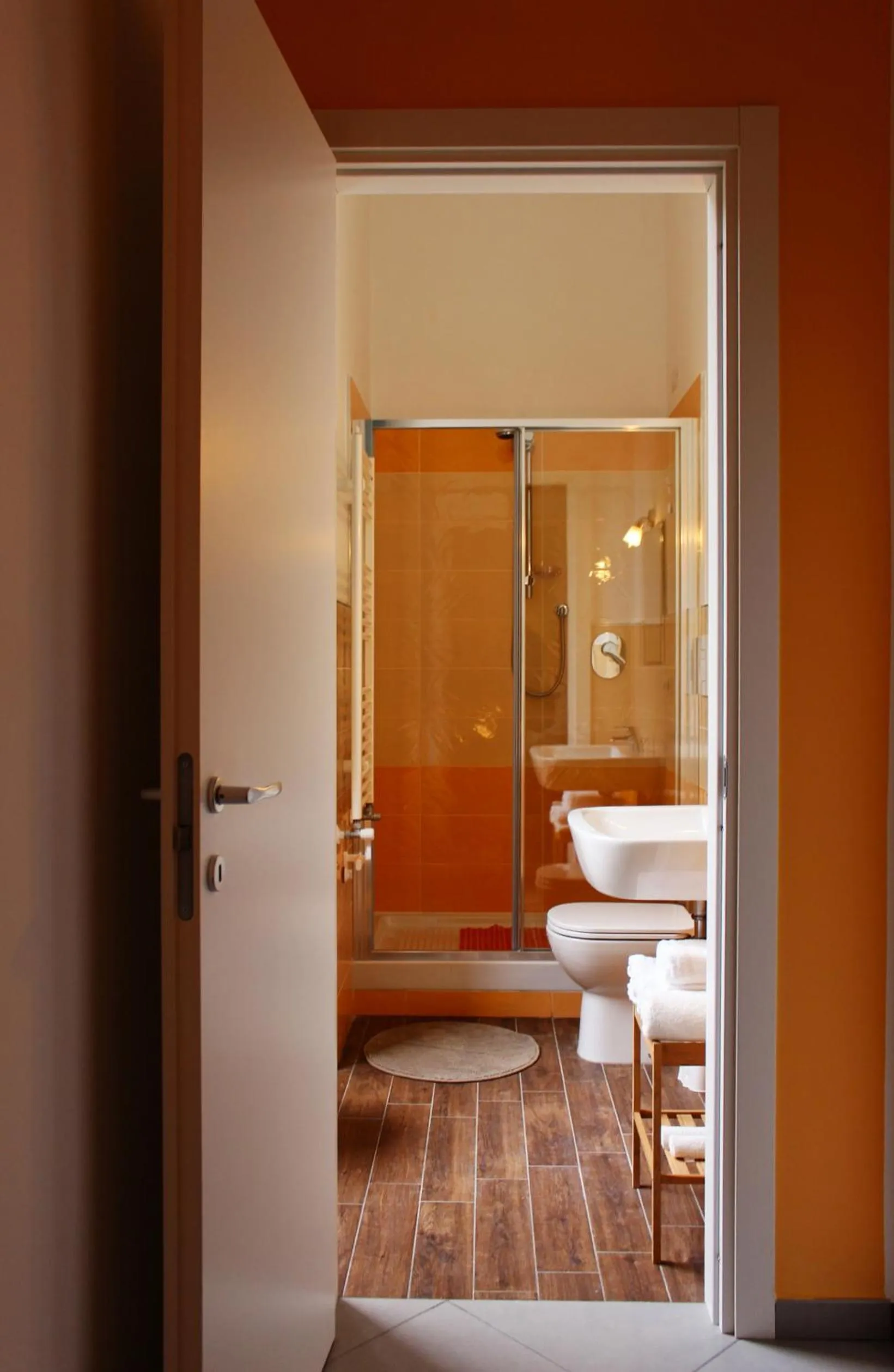 Shower in Grigio Pesca