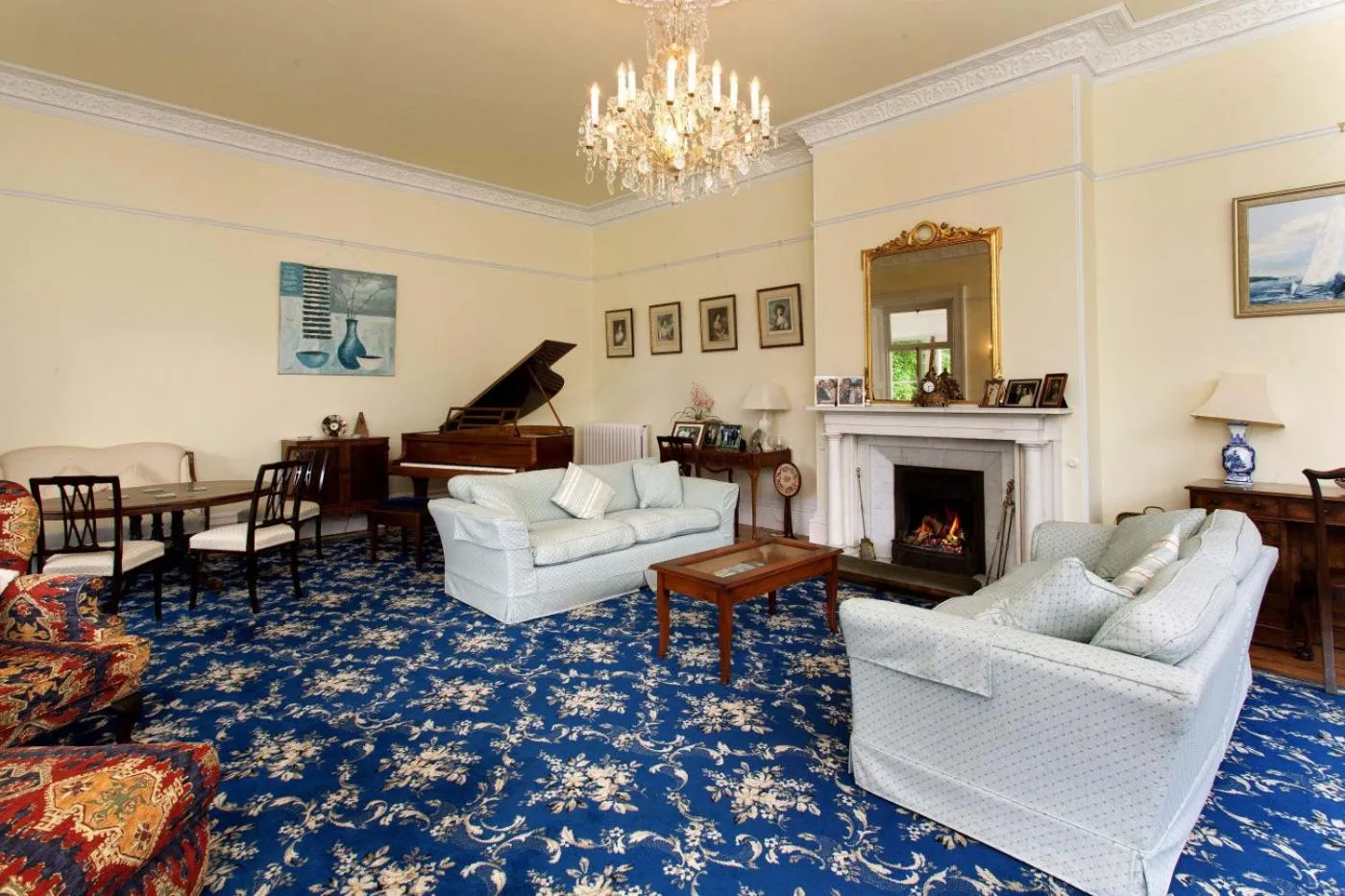 Living room in Hollybank House