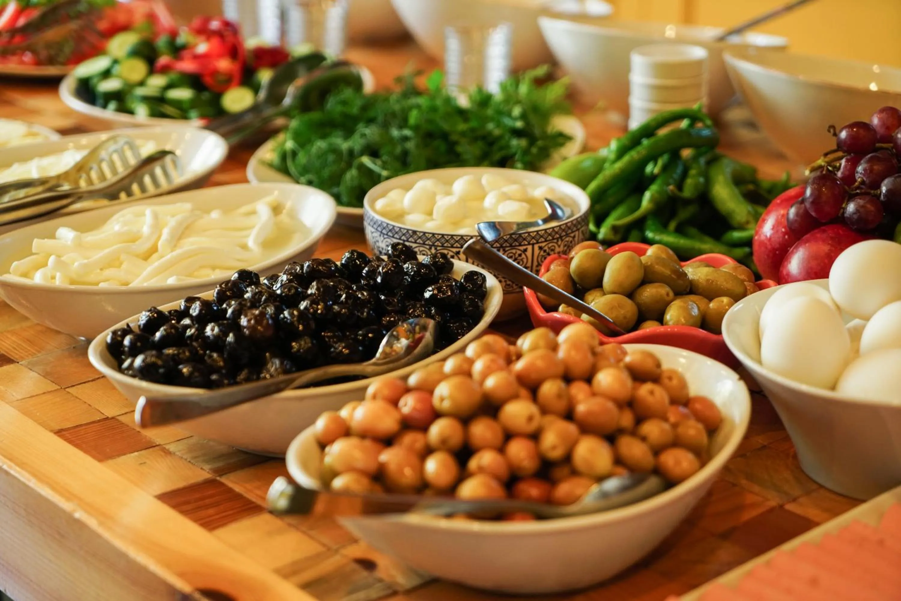 Restaurant/places to eat in Serguzest Otel