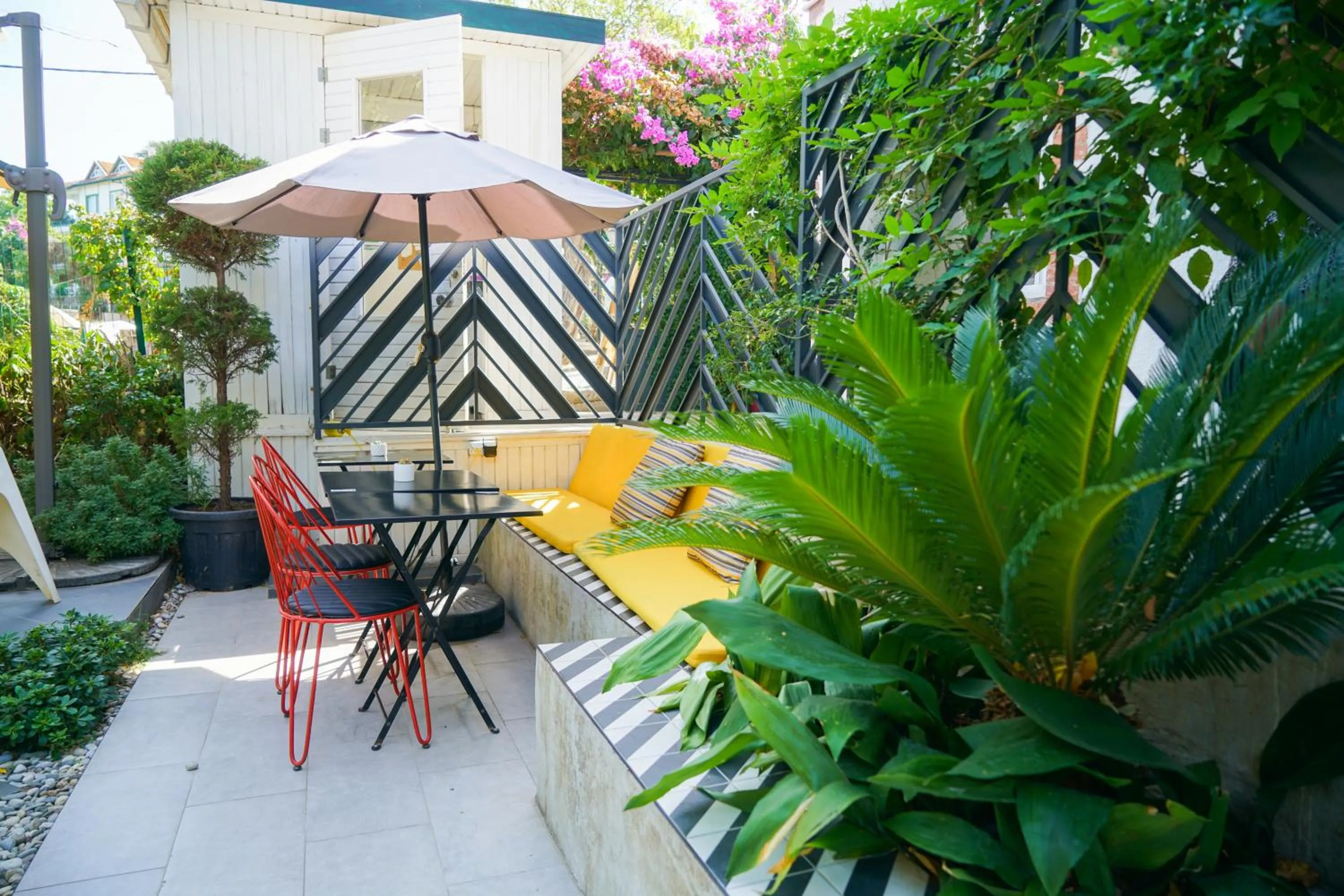 Garden in Serguzest Otel