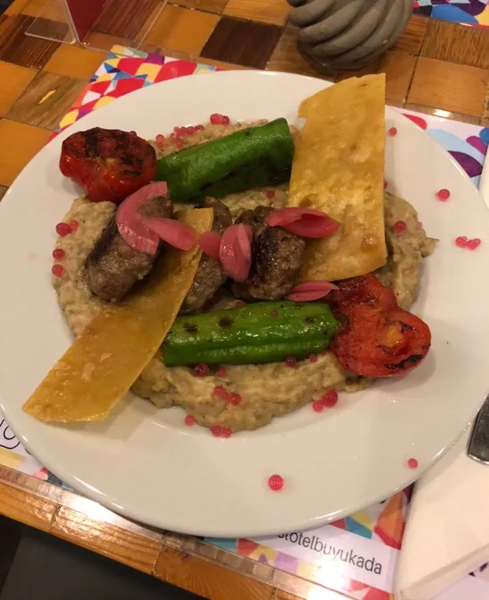 Restaurant/places to eat in Serguzest Otel