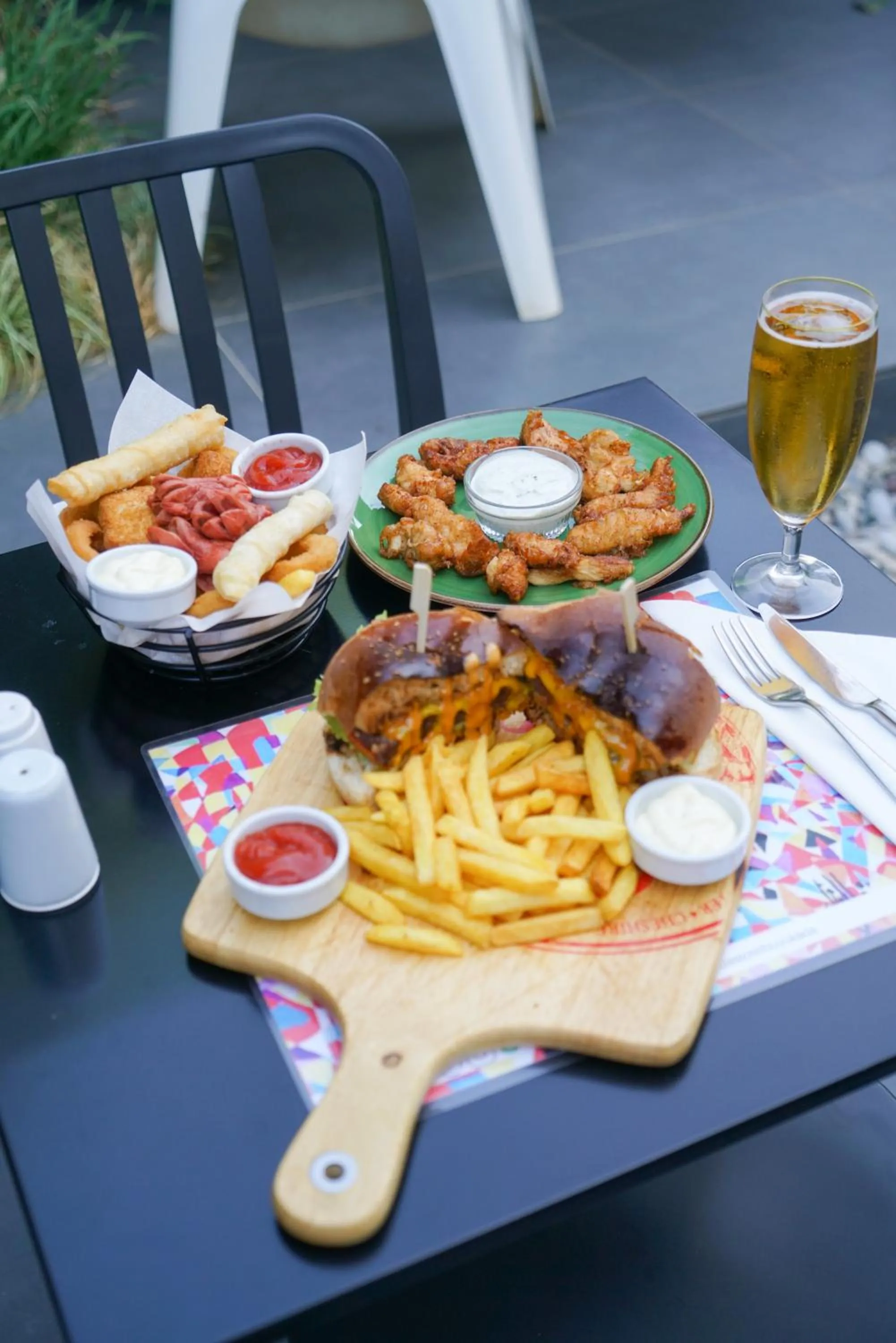 Restaurant/places to eat in Serguzest Otel