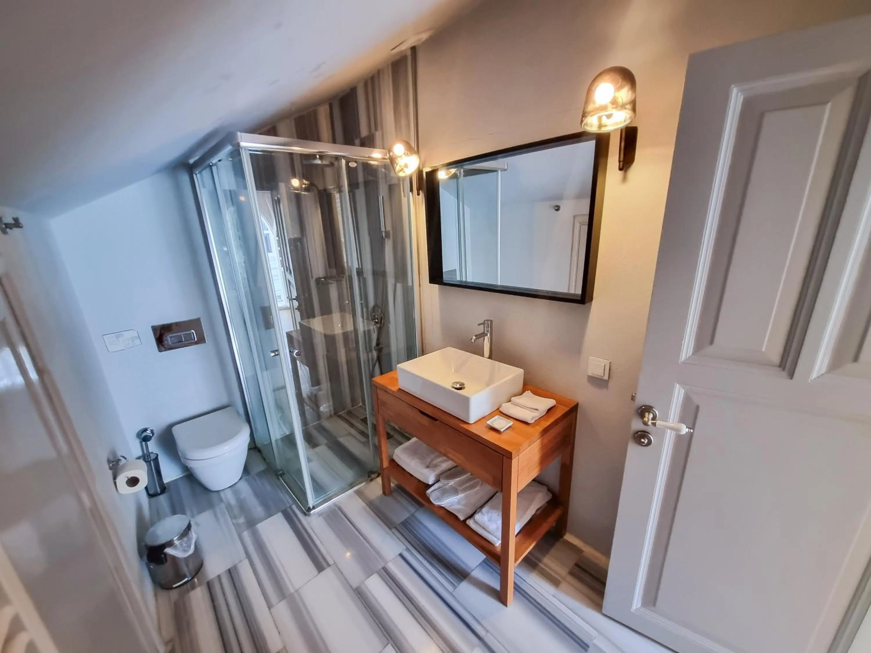 Bed in Serguzest Otel