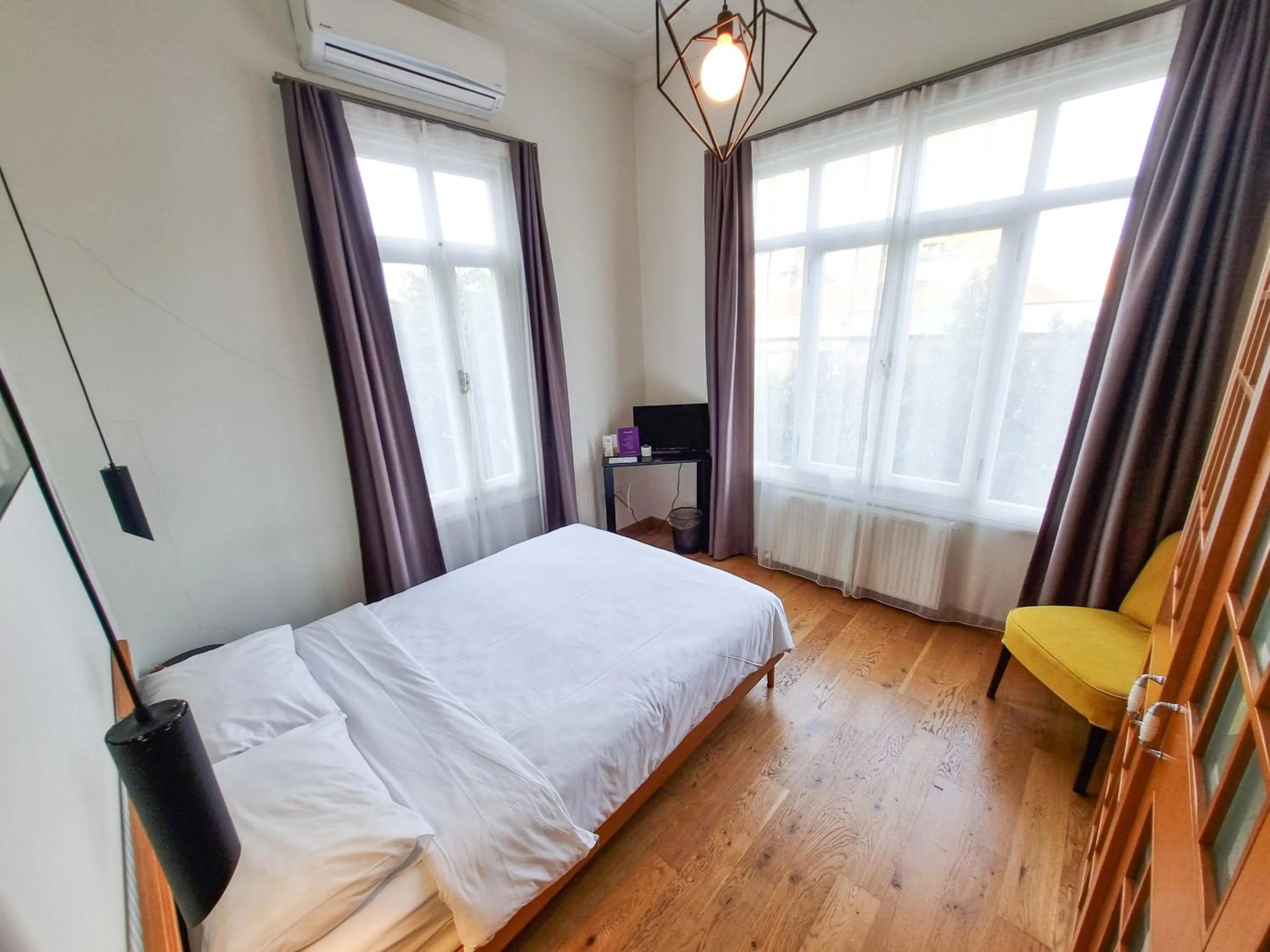 Bed in Serguzest Otel