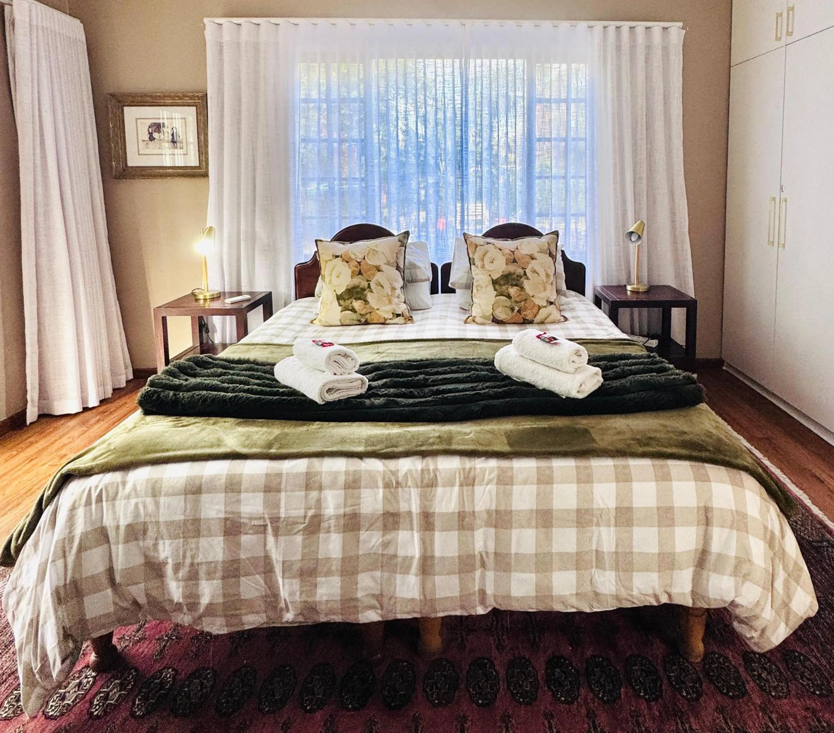 Bed in 7 On Annandale B&B