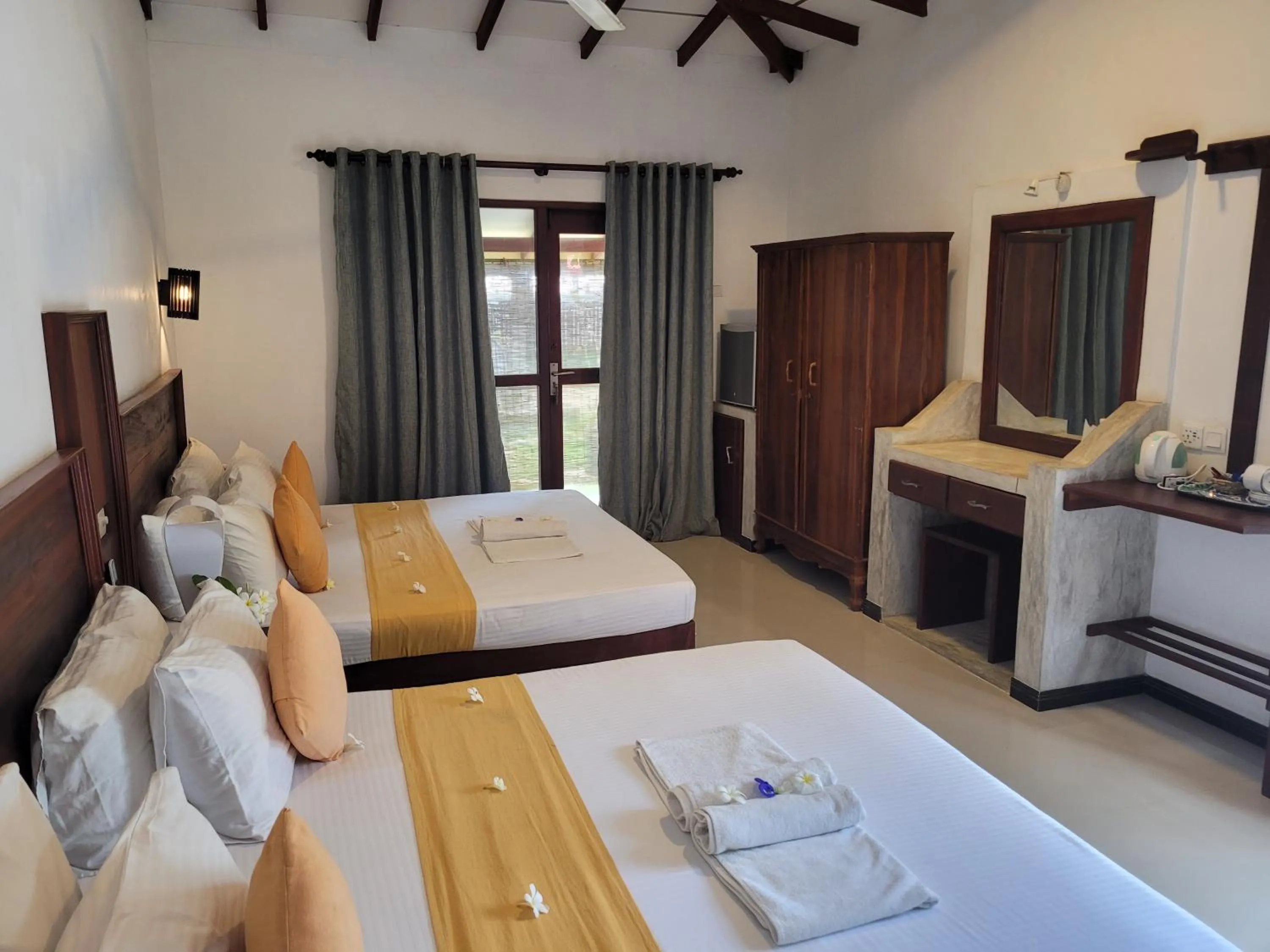 Photo of the whole room, Bed in Janus Paradise Rest