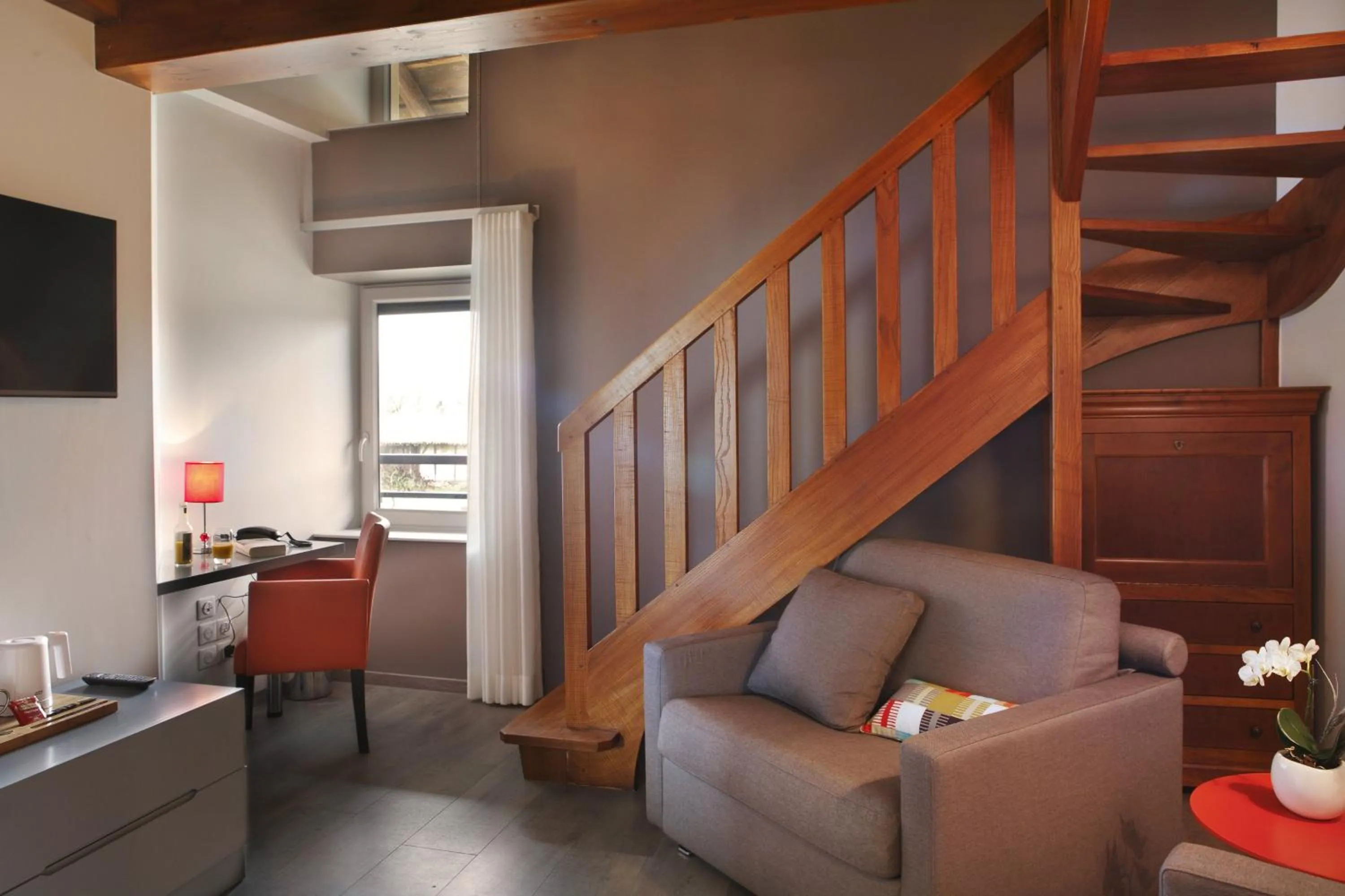 Seating area in Auberge Bressane de Buellas