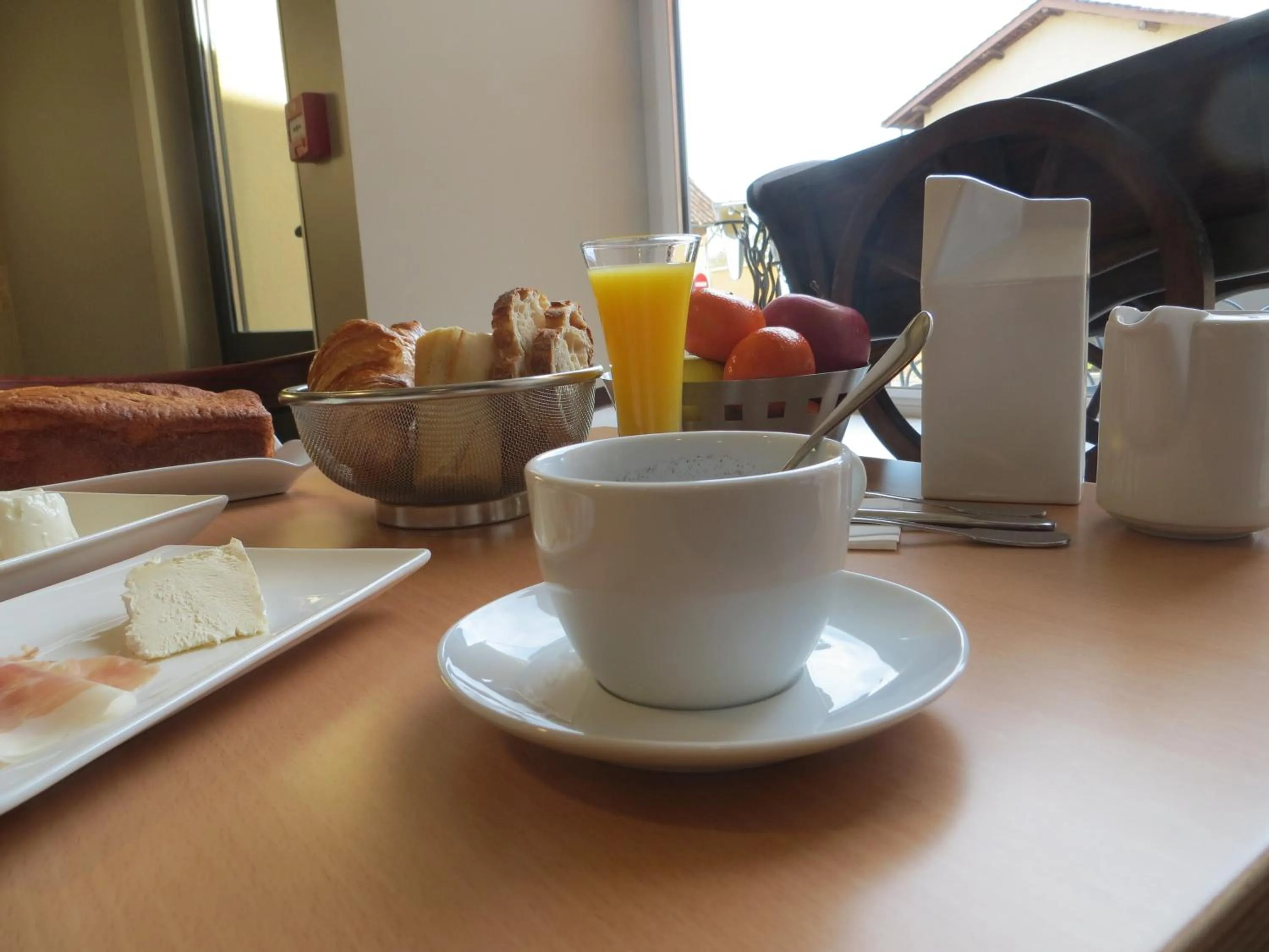 Restaurant/places to eat in Auberge Bressane de Buellas