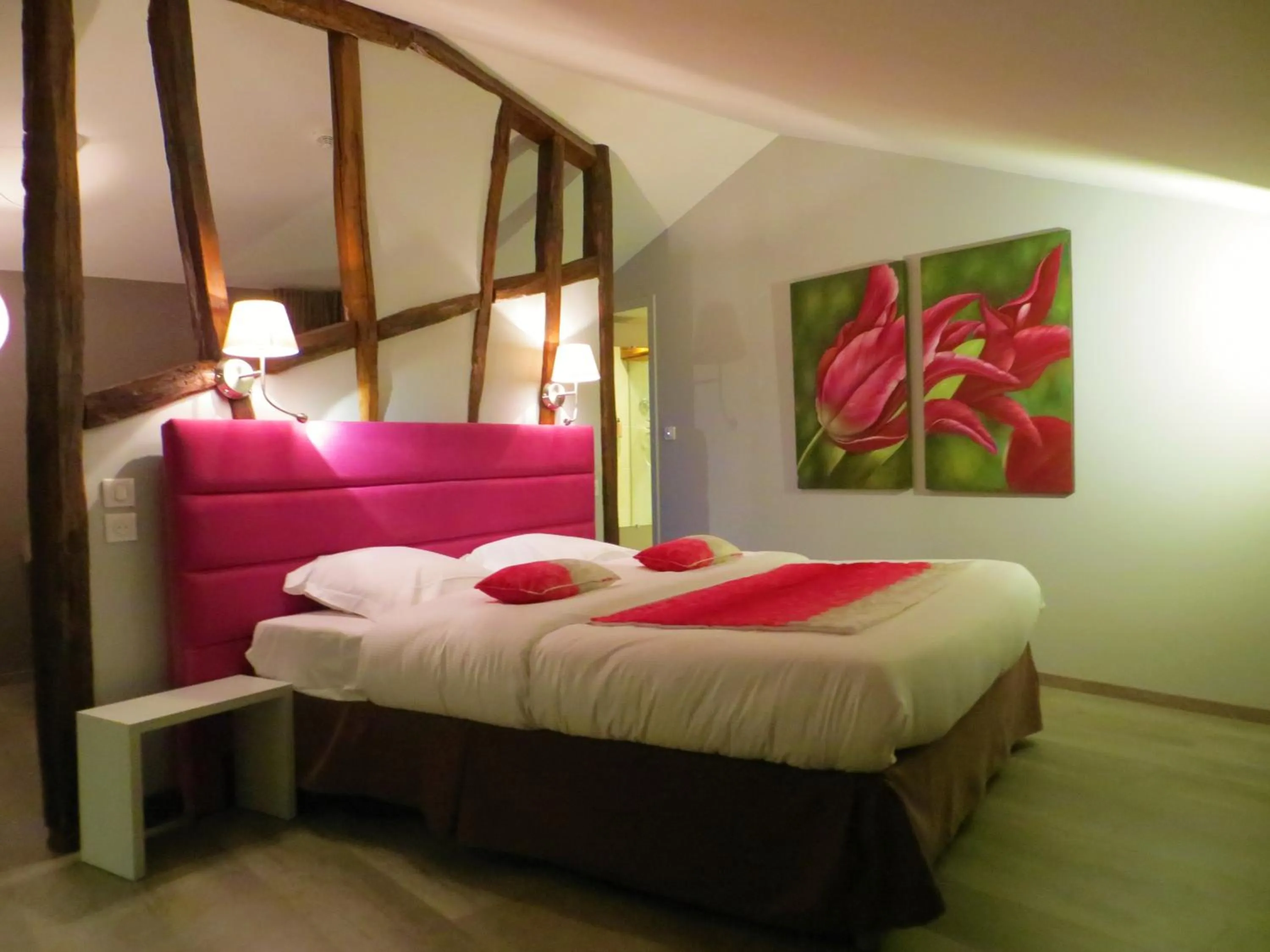 Bedroom, Bed in Auberge Bressane de Buellas