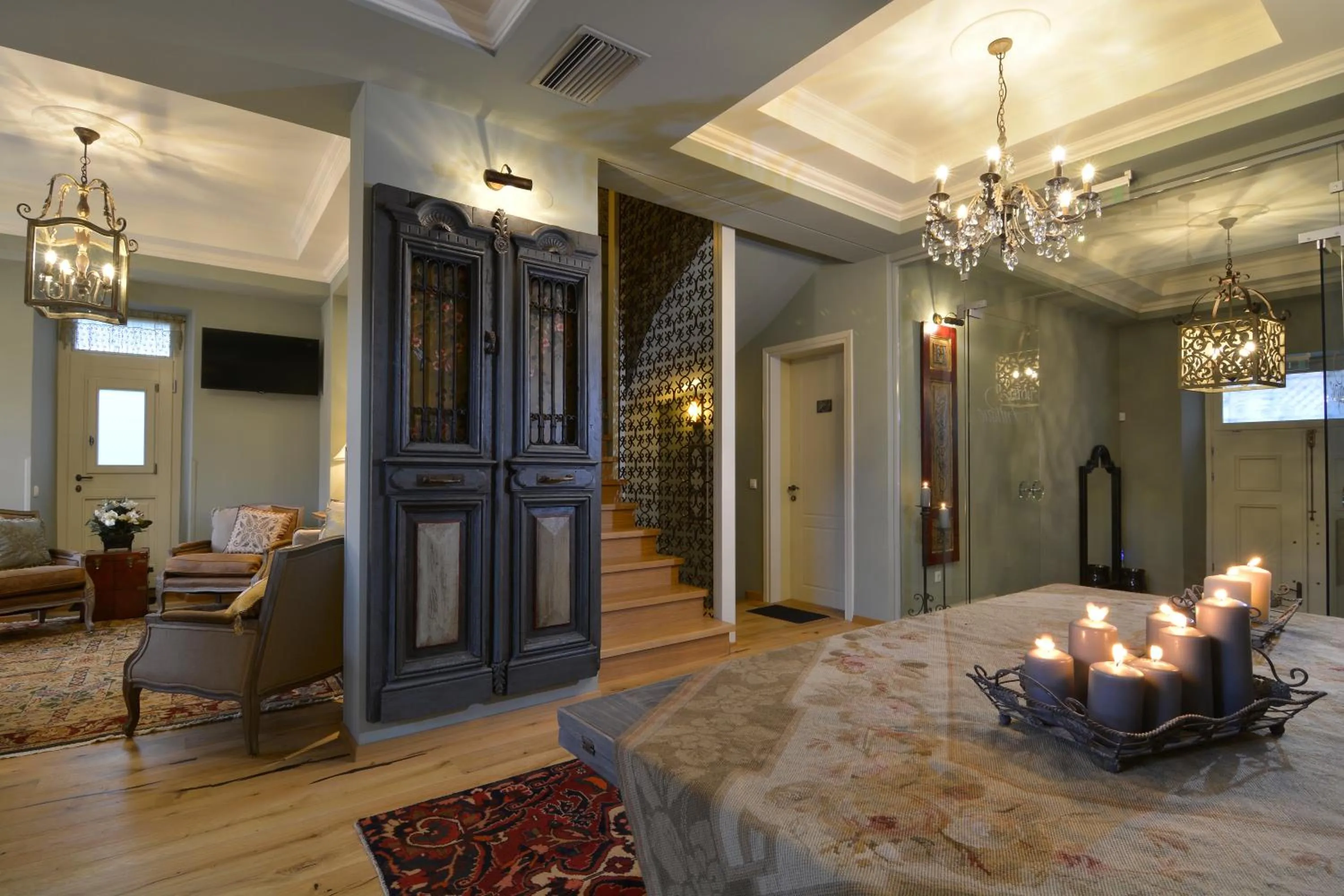 Facade/entrance in Hotel Antique