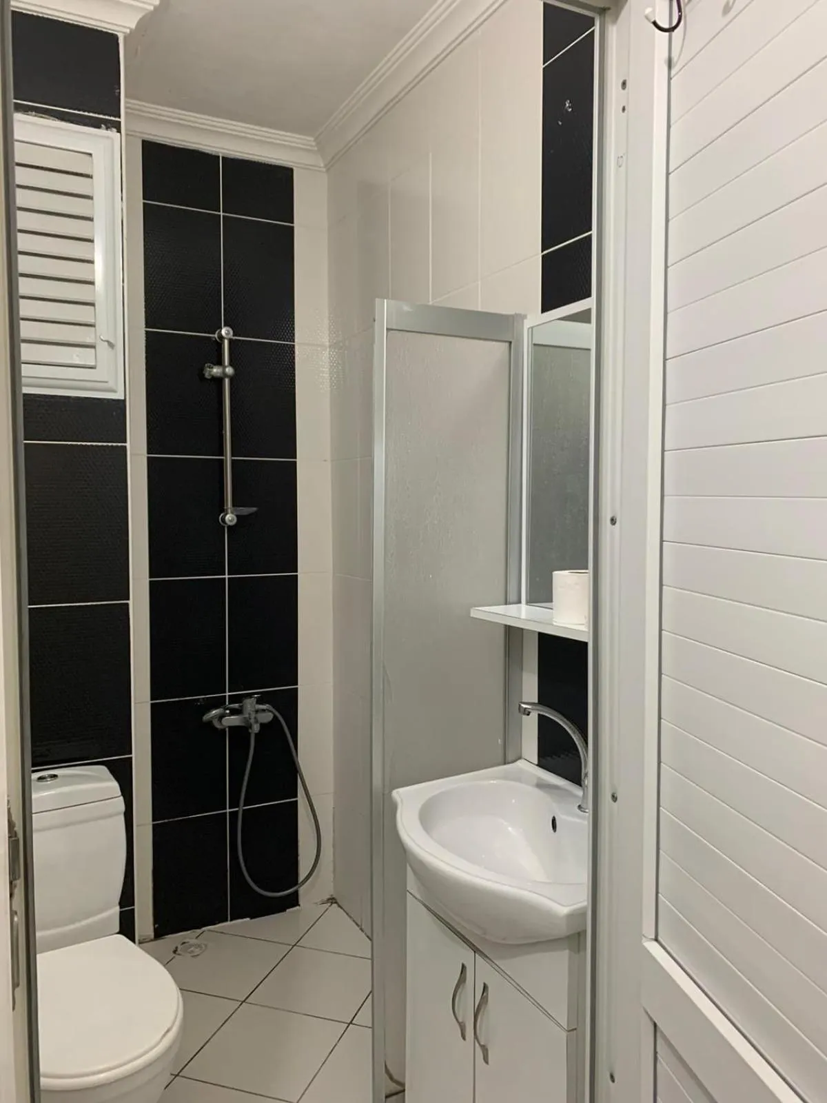 Shower in NURALP APART OTEL - Trabzon