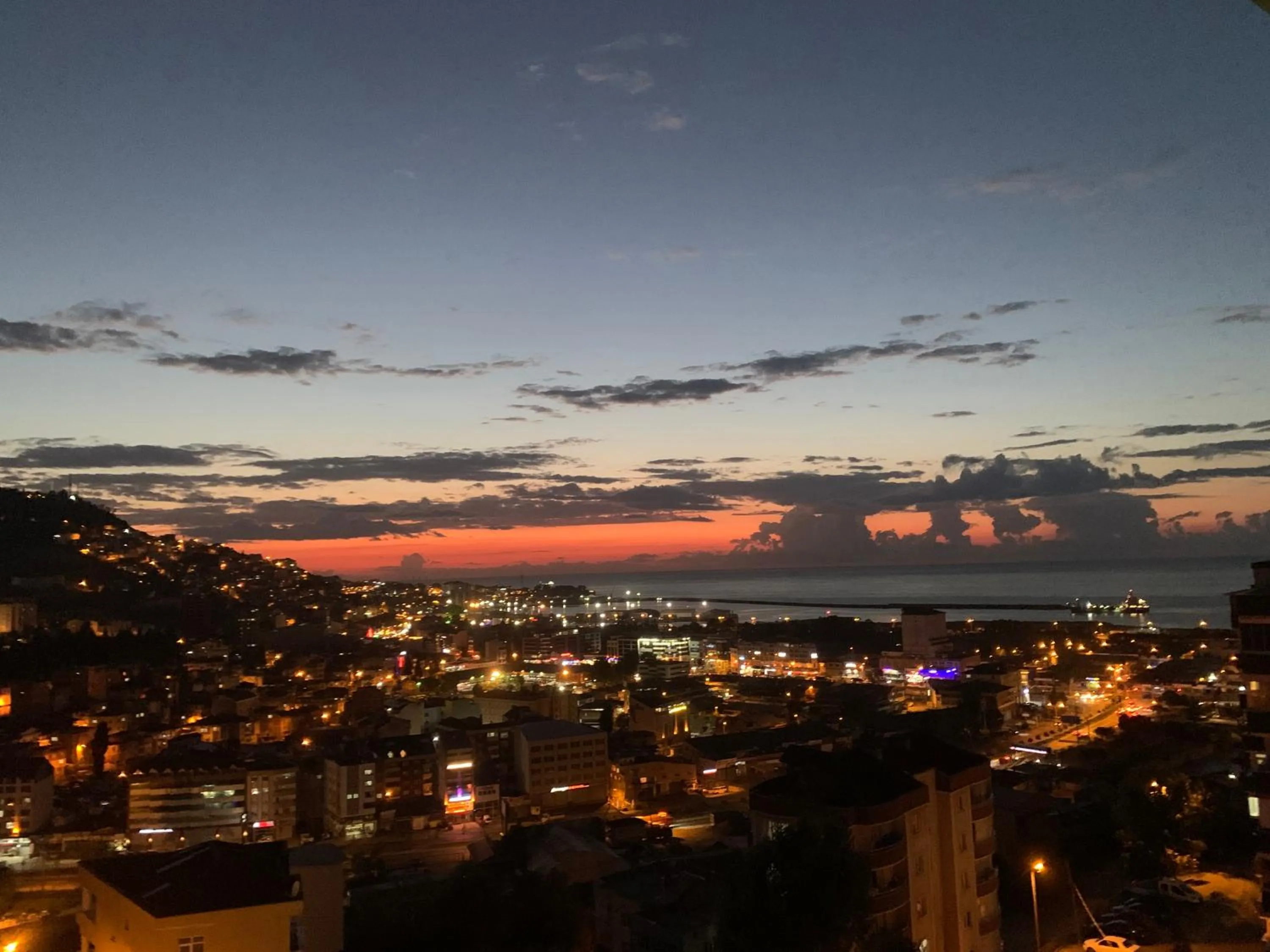 Night in NURALP APART OTEL - Trabzon