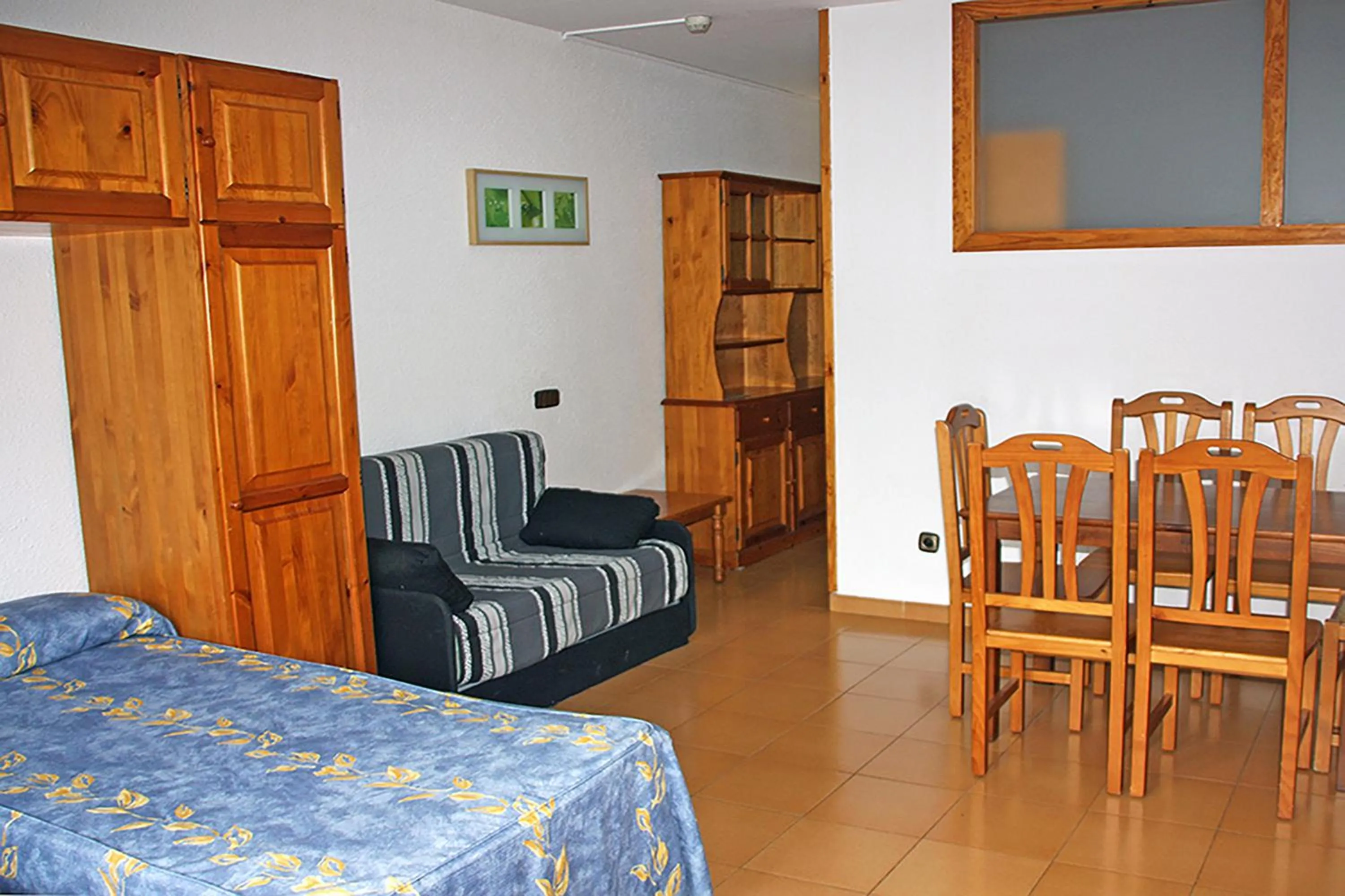 Living room, Bed in Cims Pas 3000