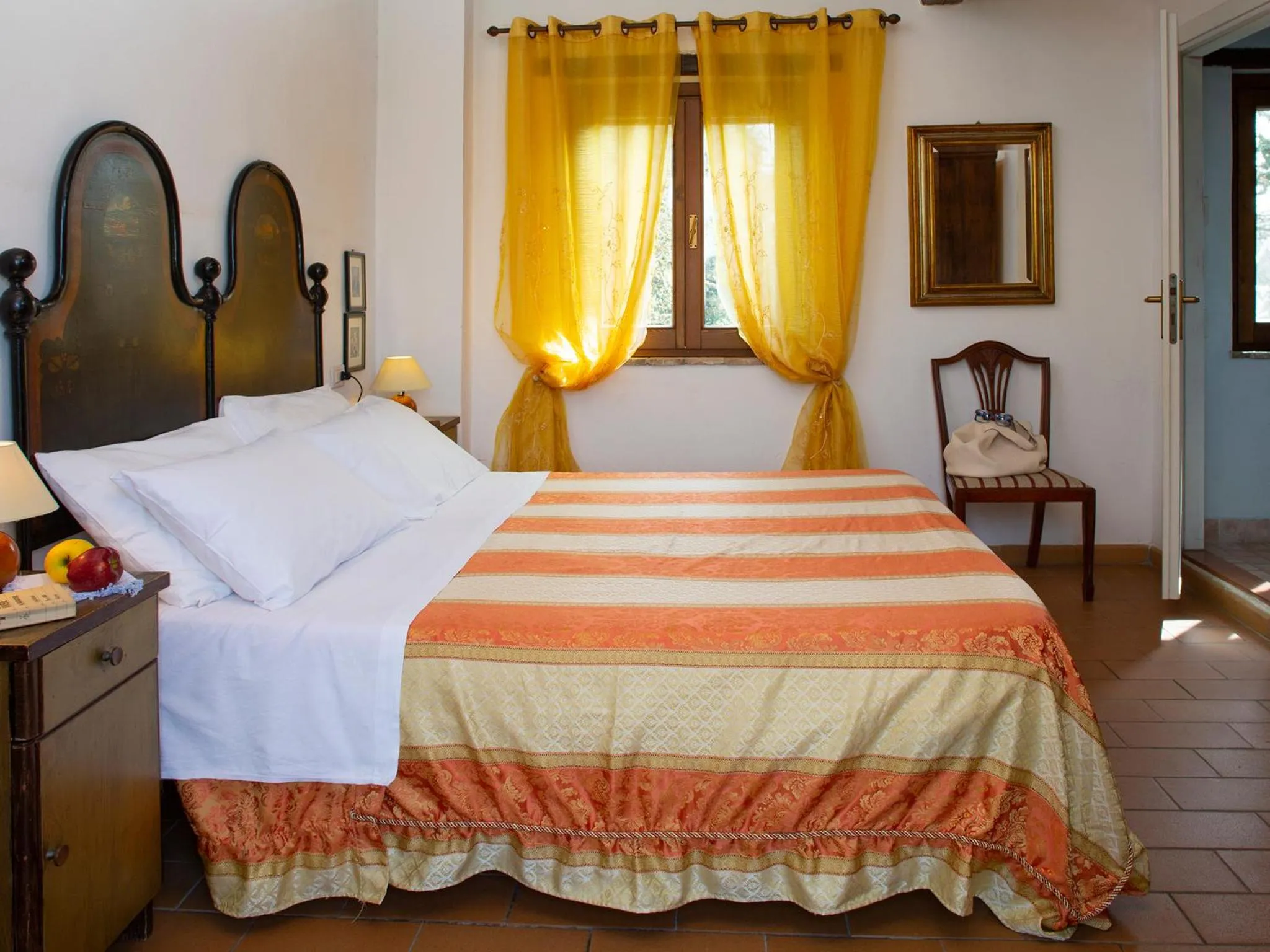Landmark view, Bed in Al Guado di Assisi B&B