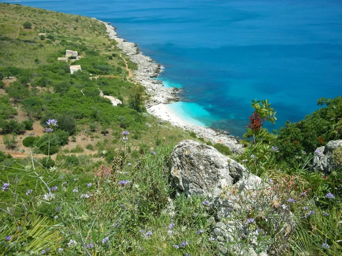 Beach in I Segreti di Antonina