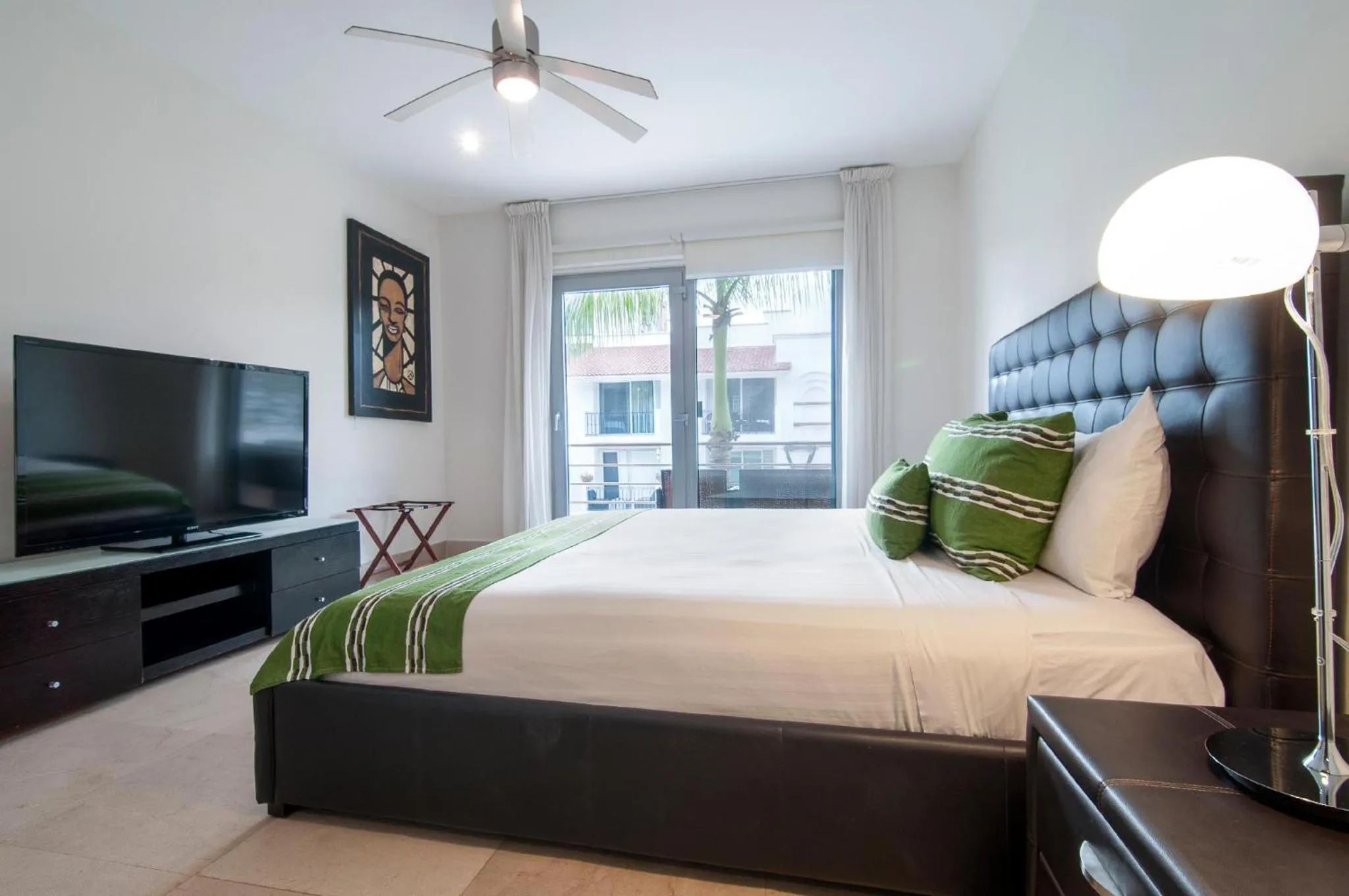 Bed in Luxurious & Central Condo In Playa Steps From The Beach