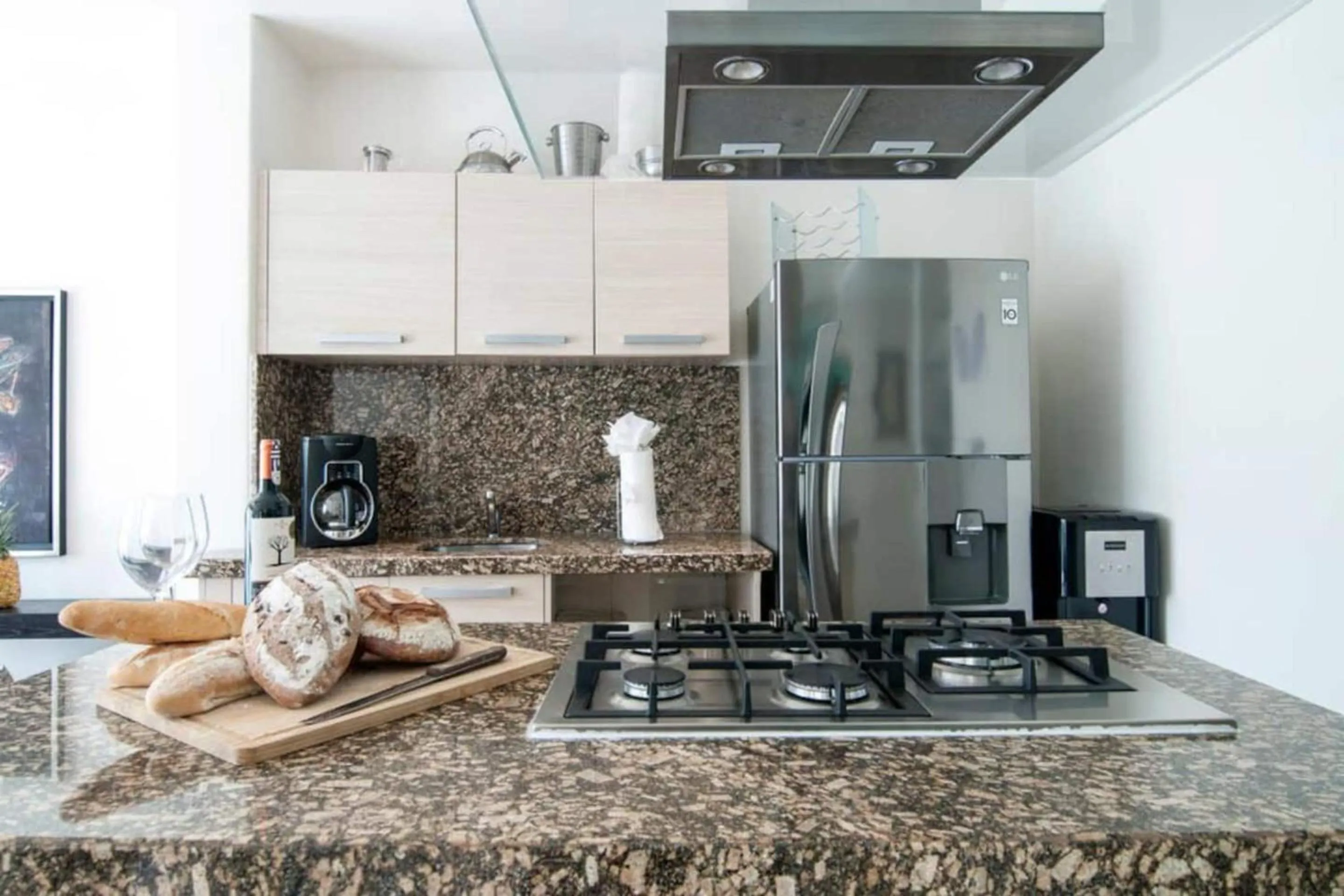 Coffee/tea facilities in Luxurious & Central Condo In Playa Steps From The Beach