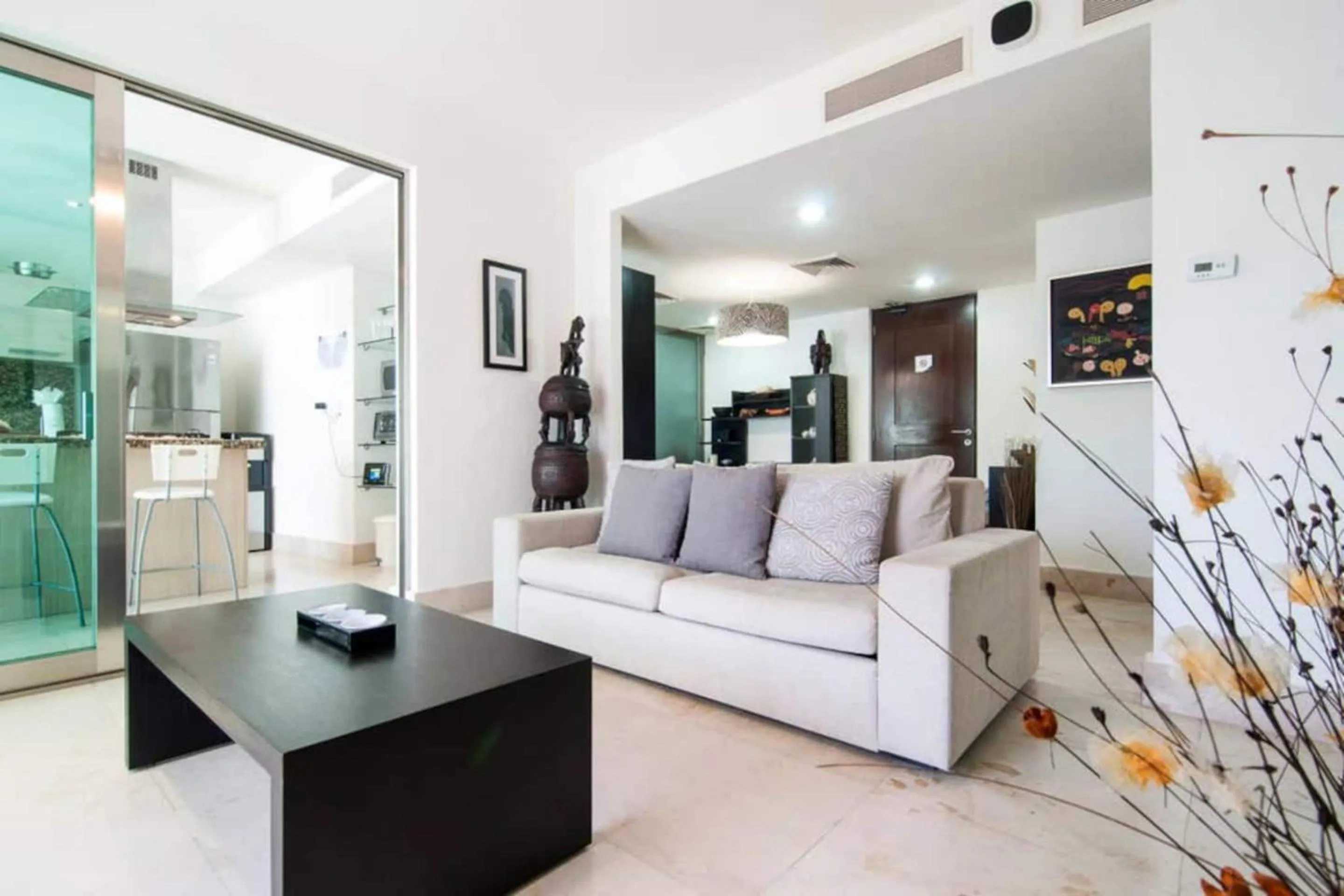 Kitchen or kitchenette in Luxurious & Central Condo In Playa Steps From The Beach