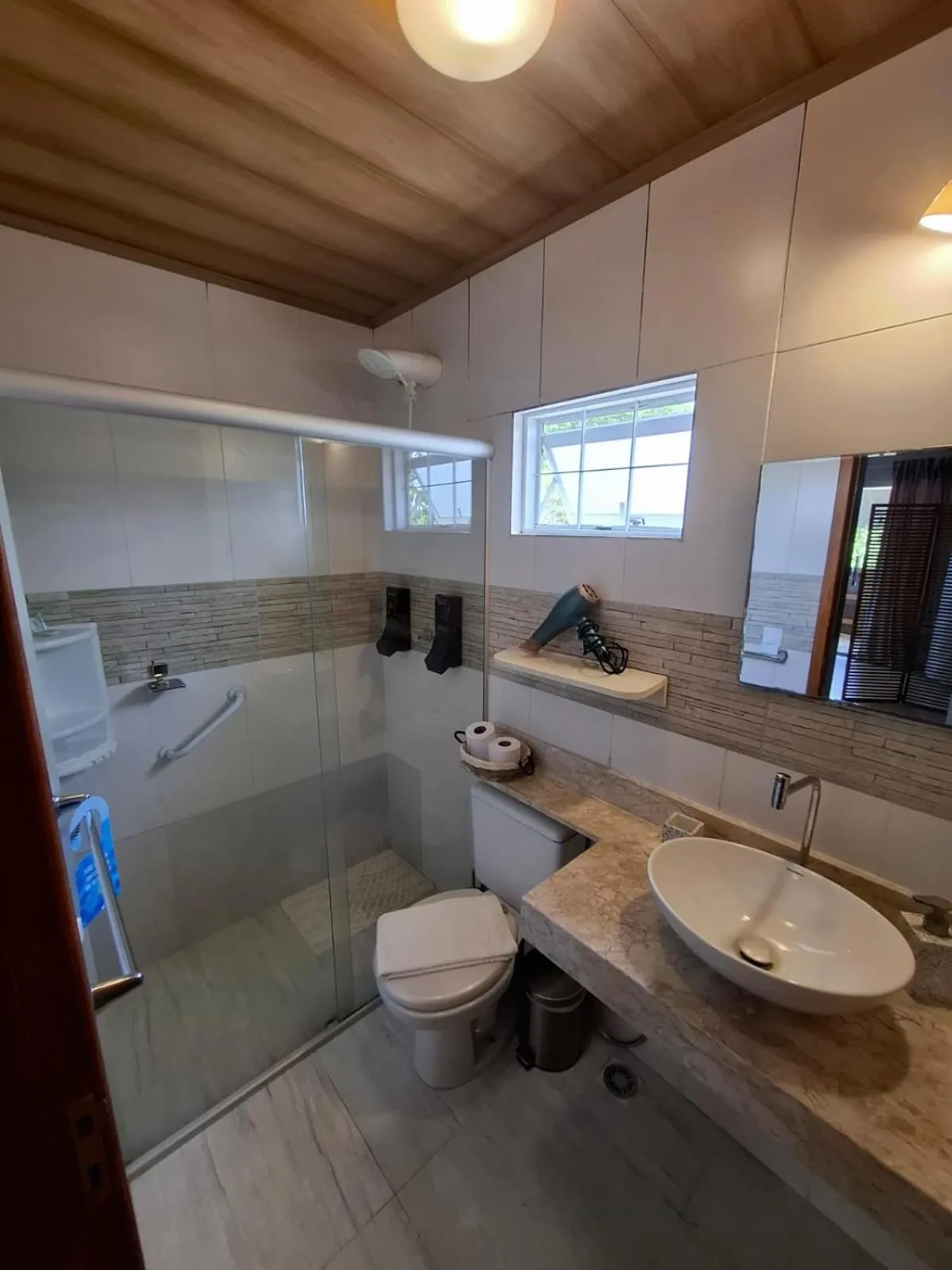 Shower in Chalés Alto Da Estância