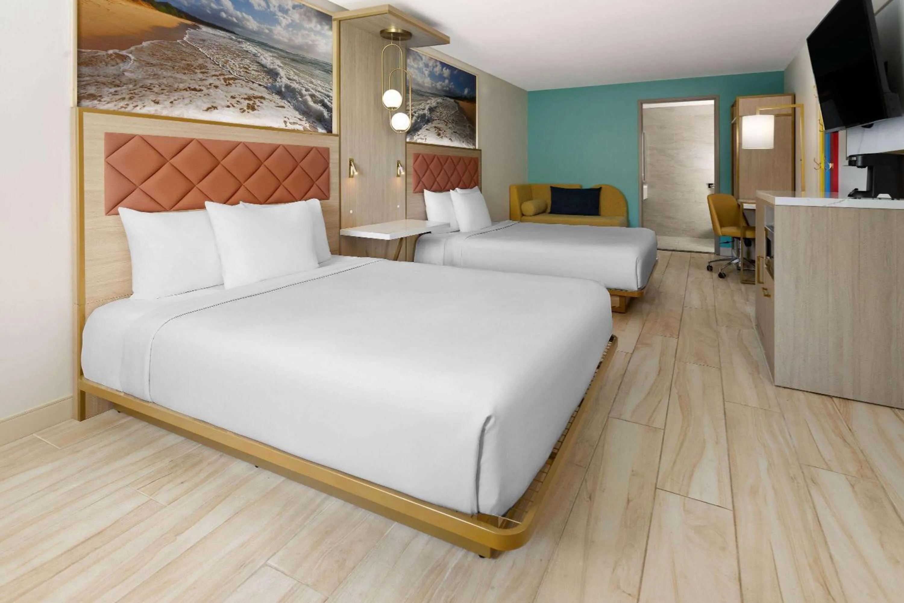 Photo of the whole room, Bed in The Vibes Hotel, Trademark Collection by Wyndham