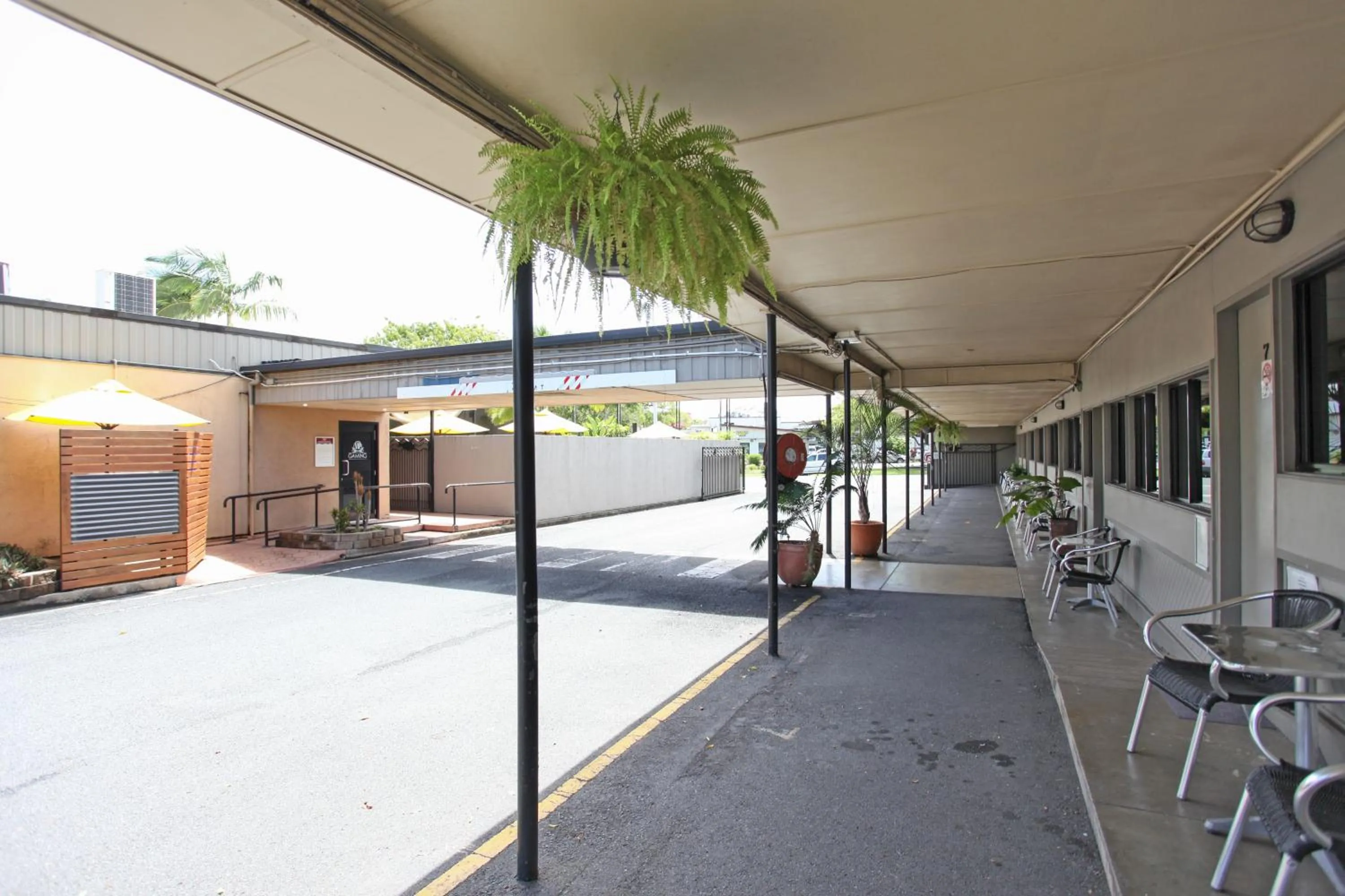 Property building in Tandara Hotel Motel