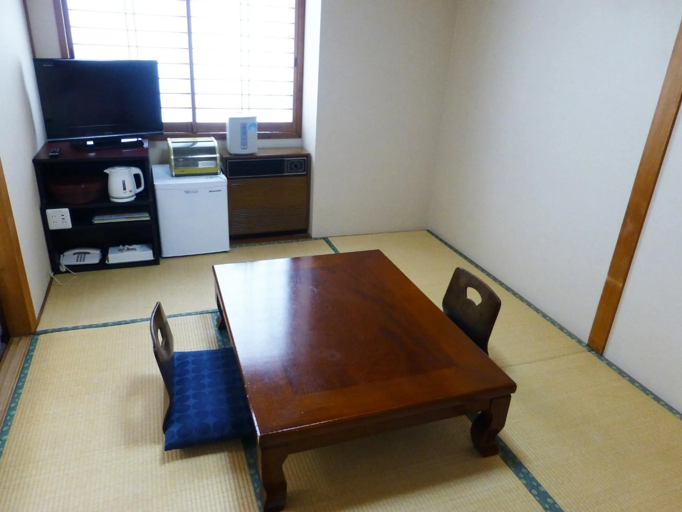 Photo of the whole room in Kawaguchiko Lakeside Hotel