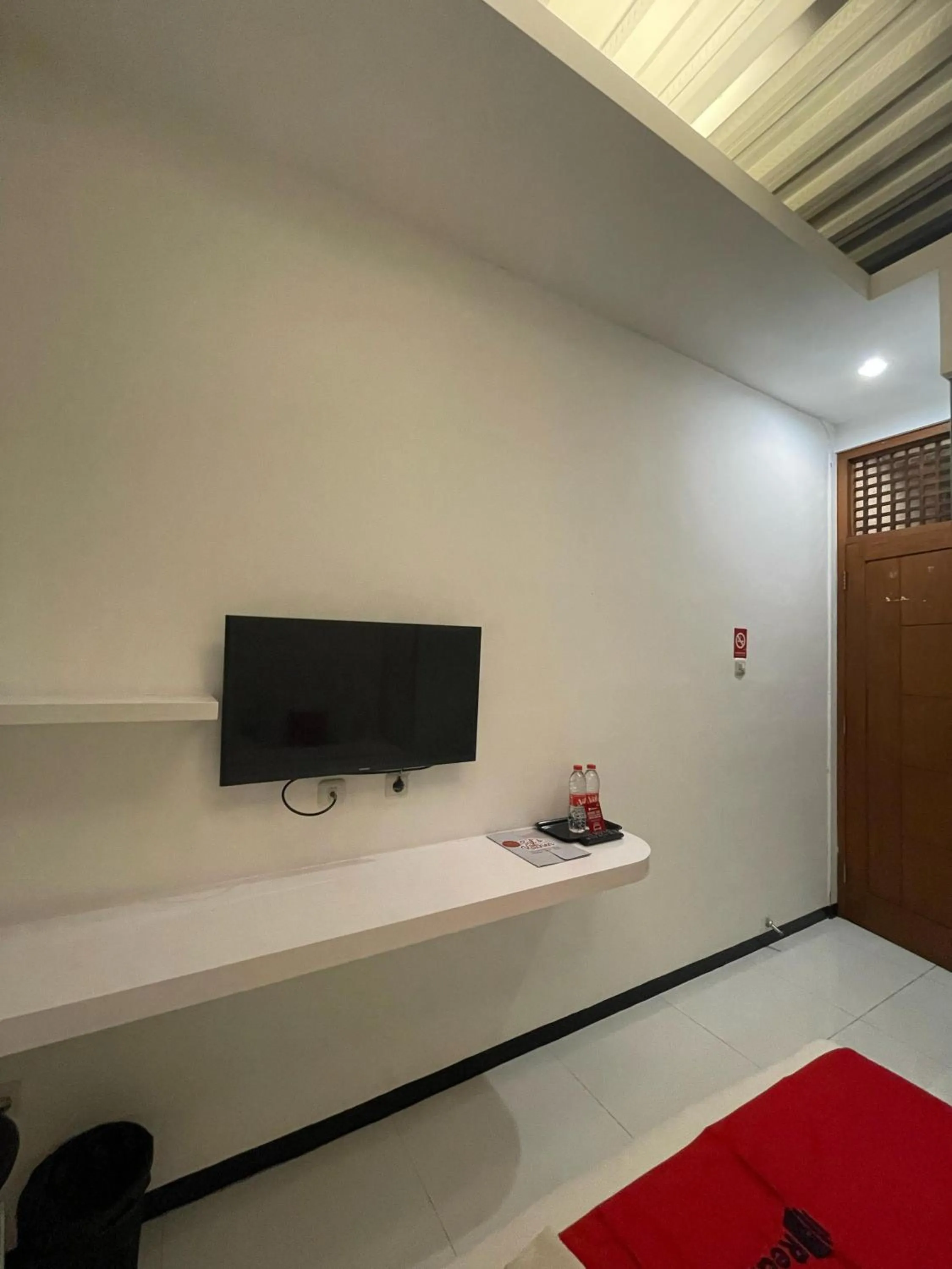 RedDoorz Plus near Parahyangan University