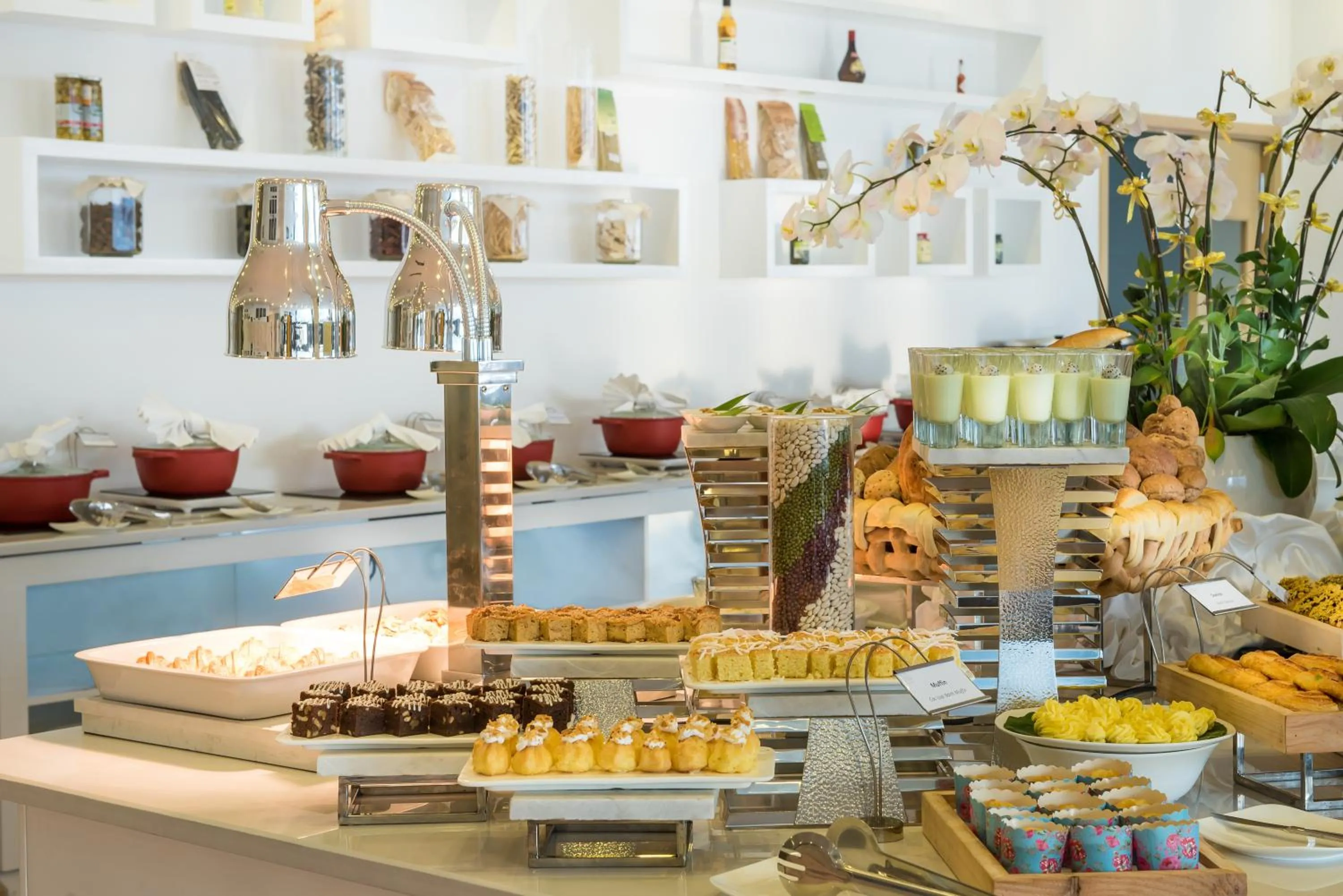 Restaurant/places to eat in Royal Lotus Hotel Danang