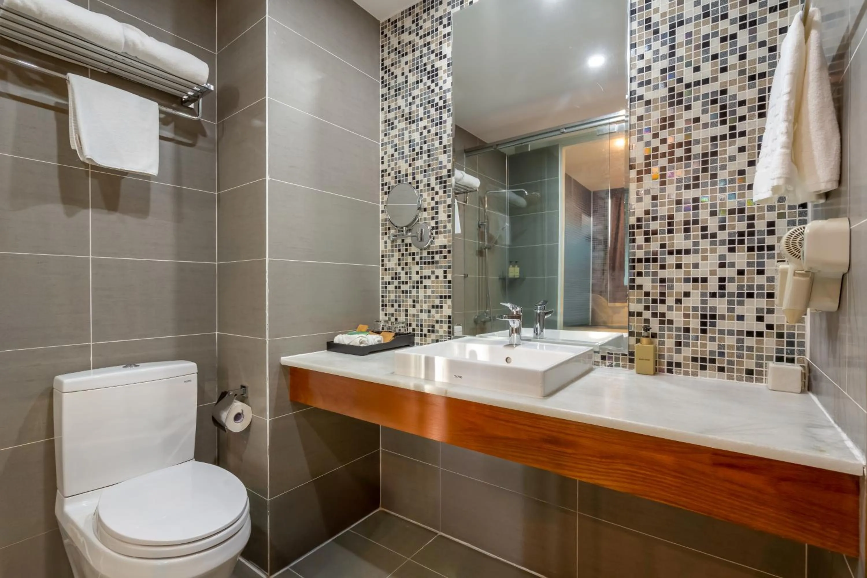 Toilet in Royal Lotus Hotel Danang