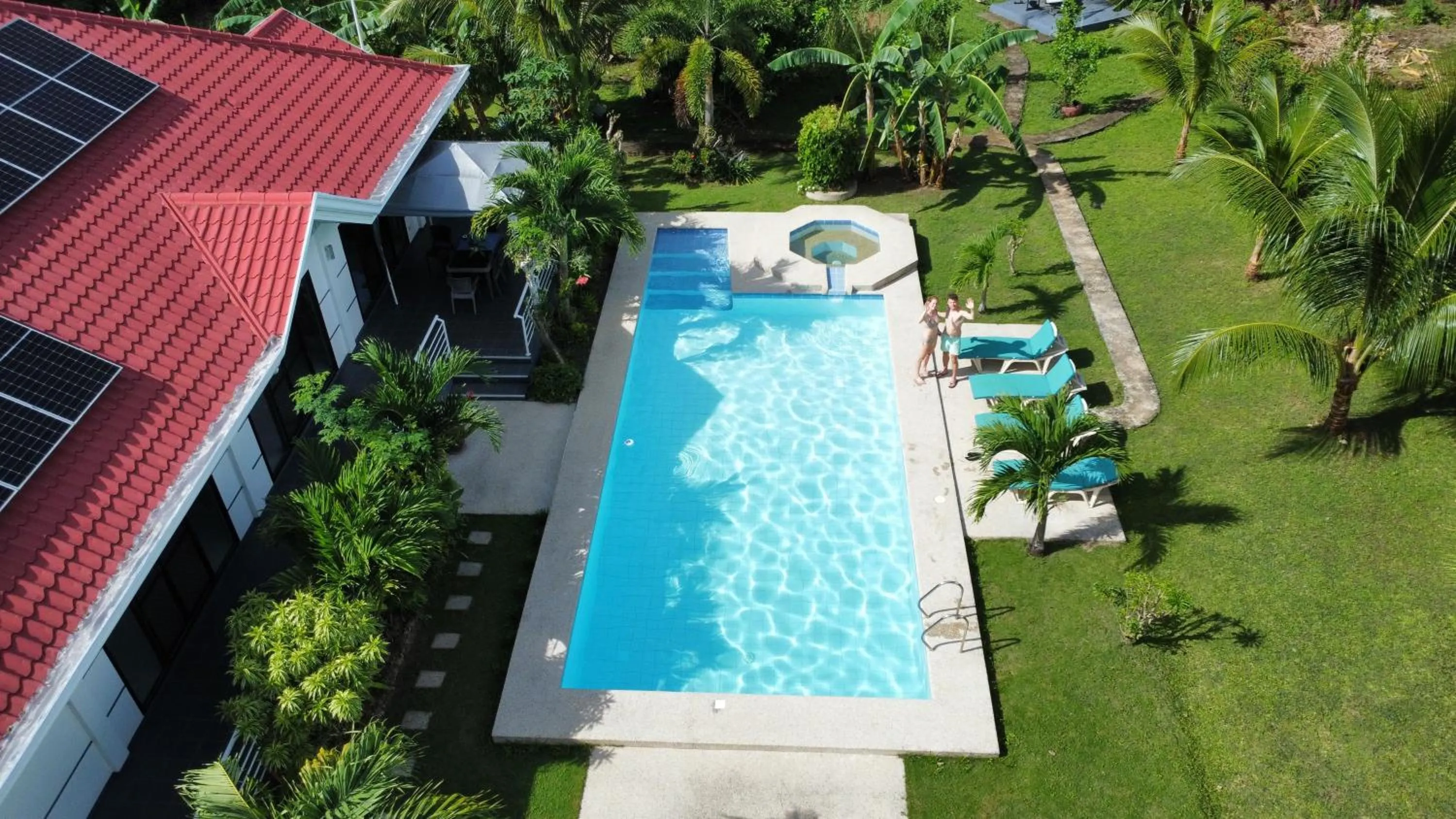 Swimming pool in Bohol White House Bed & Breakfast