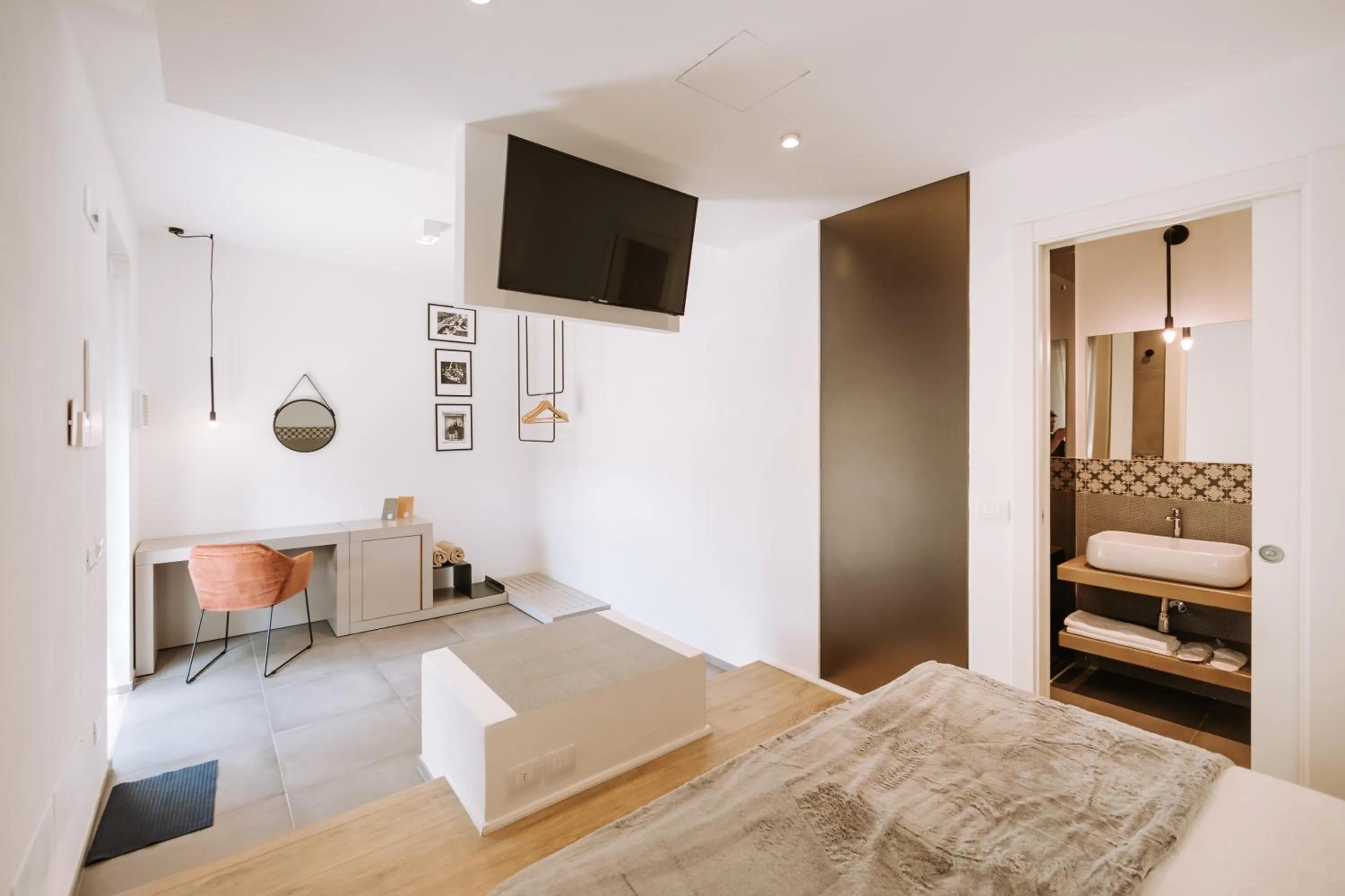 Photo of the whole room, Bed in Masseria Torrepietra