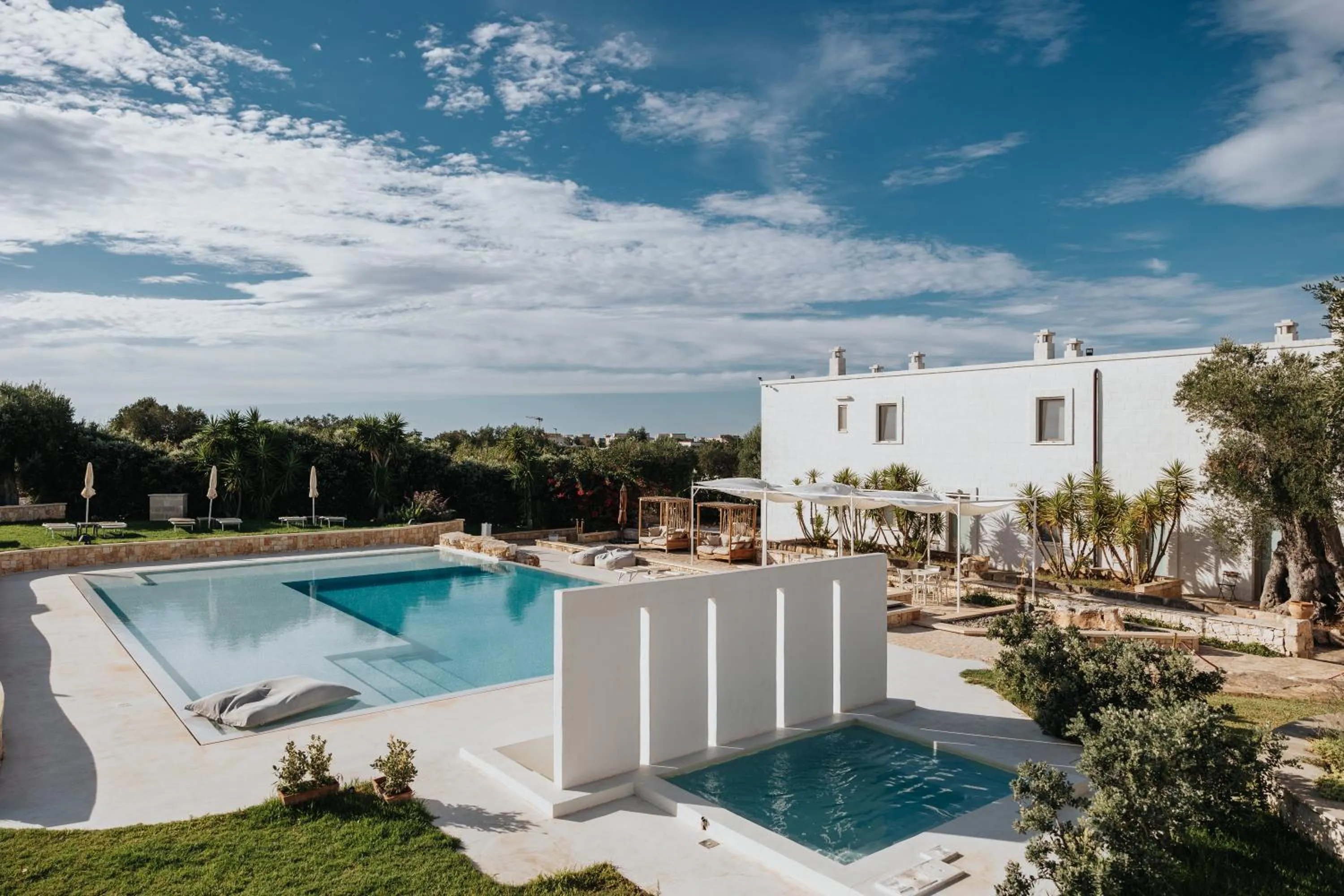 Swimming pool in Masseria Torrepietra