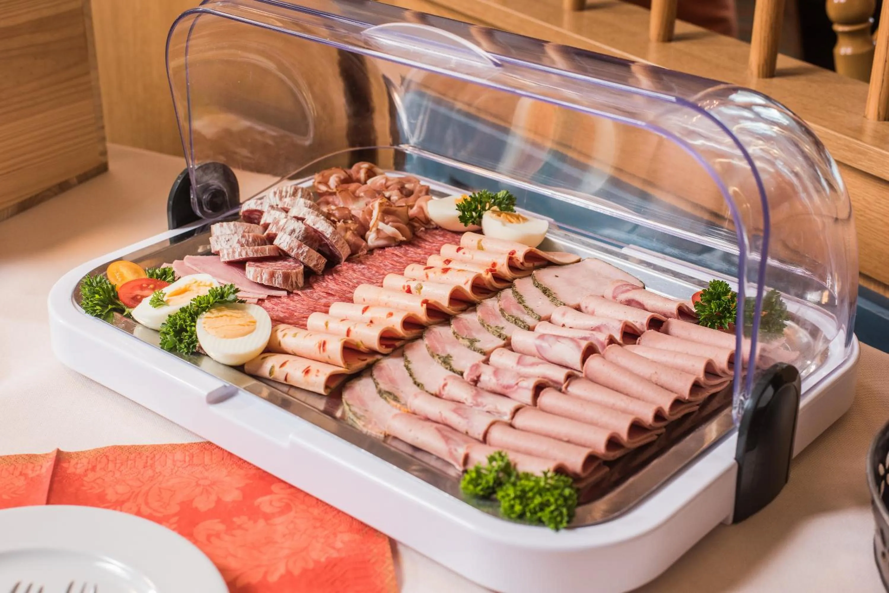 Buffet breakfast in Hotel Bamberger Hof, garni