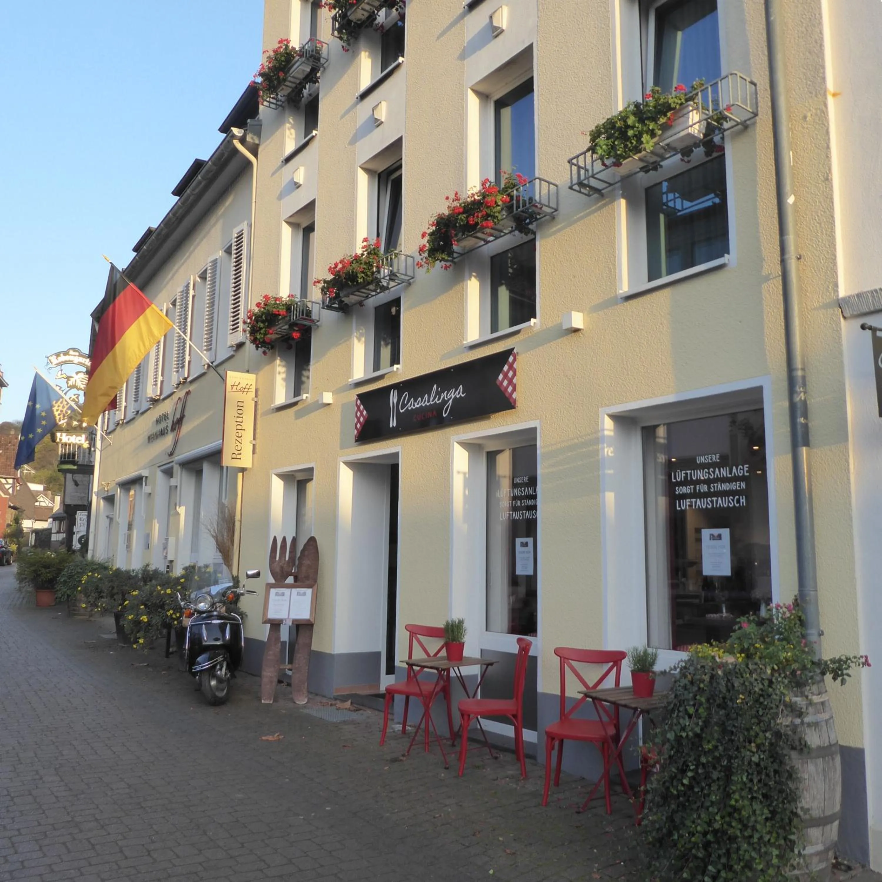 Property building in Hotel Weinhaus Hoff