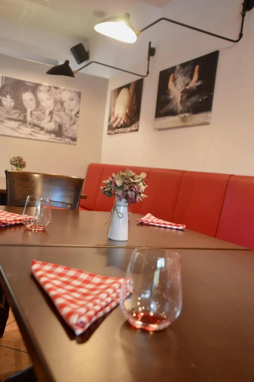 Restaurant/places to eat in Hotel Weinhaus Hoff