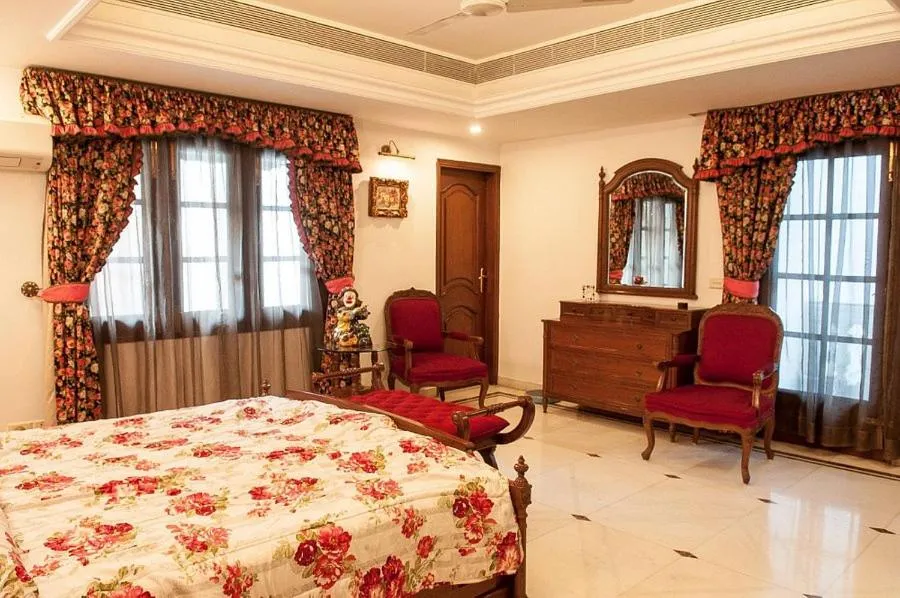 Bedroom, Bed in Villa 33