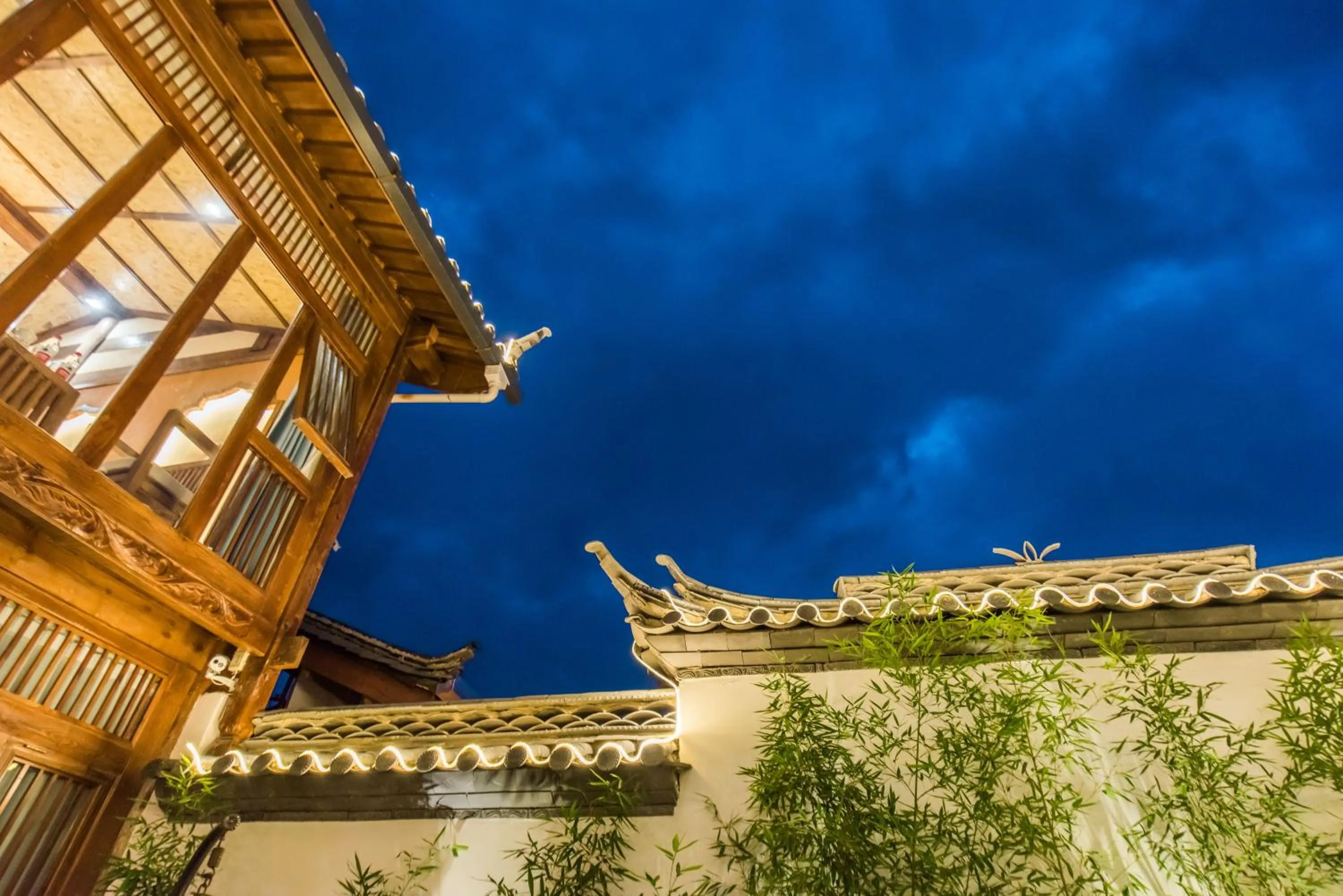 Facade/entrance in Lijiang Yue Tu Inn